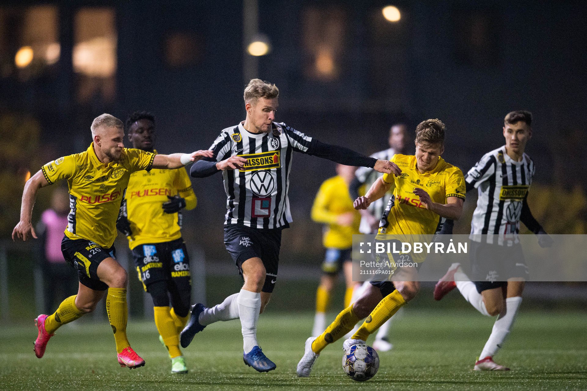 Landskronas Linus Olsson mot Elfsborgs Simon Strand och