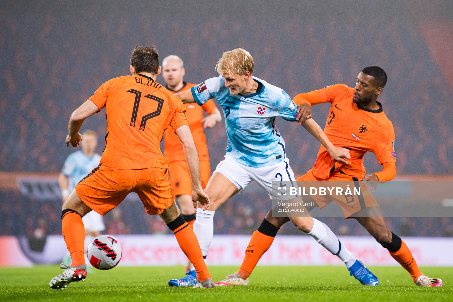 Morten Thorsby of Norway and Georginio Wijnaldum of