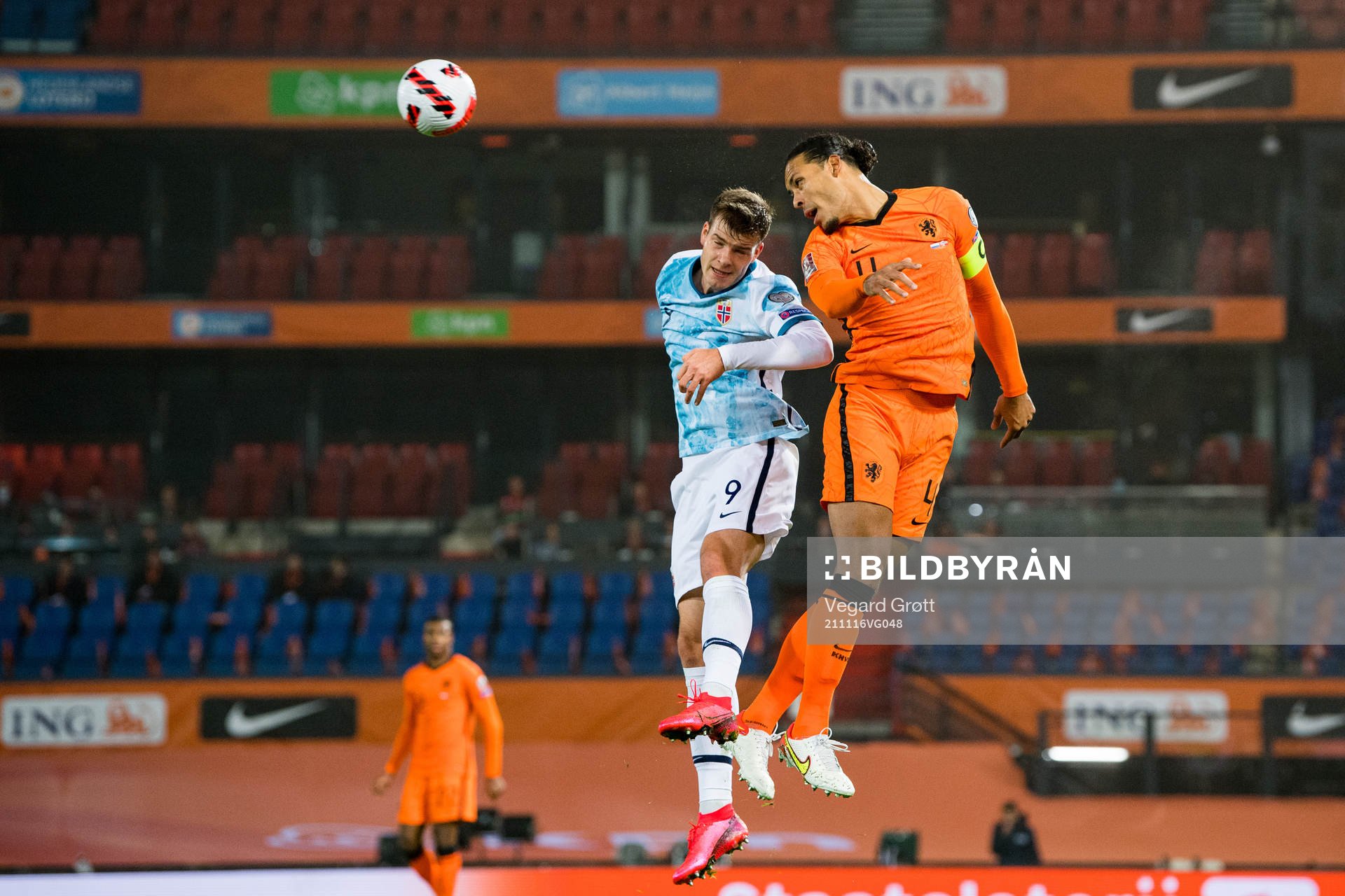 Alexander Sørloth of Norway and Virgil van Dijk of