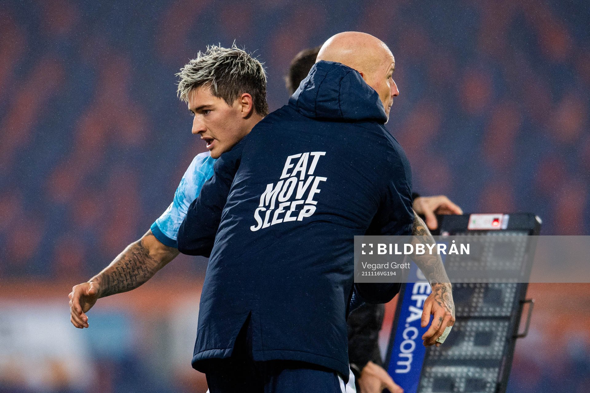 Mathias Normann is substituted by Ståle Solbakken, head