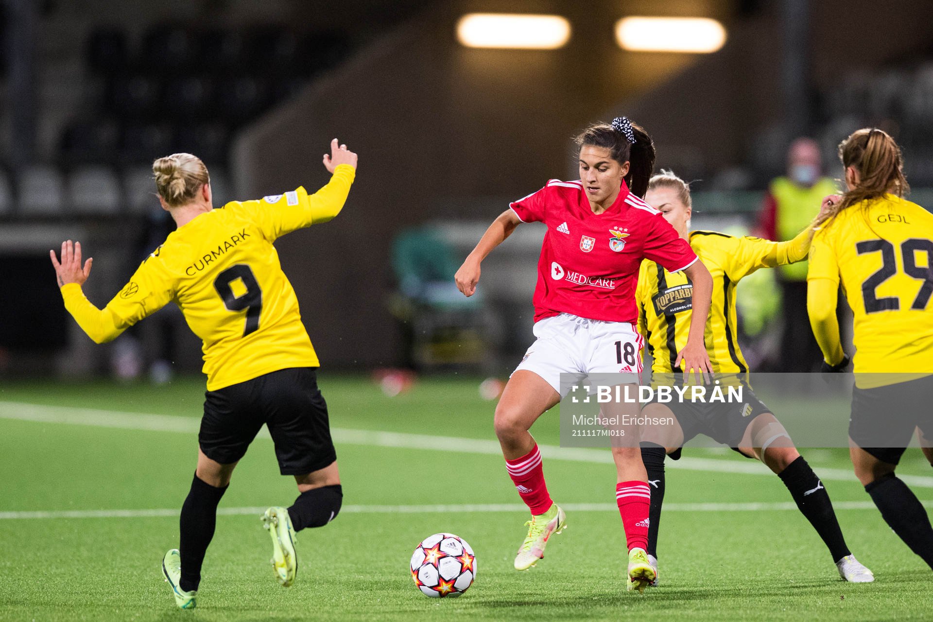 Francisca Nazareth of Benfica against Filippa Curmark of