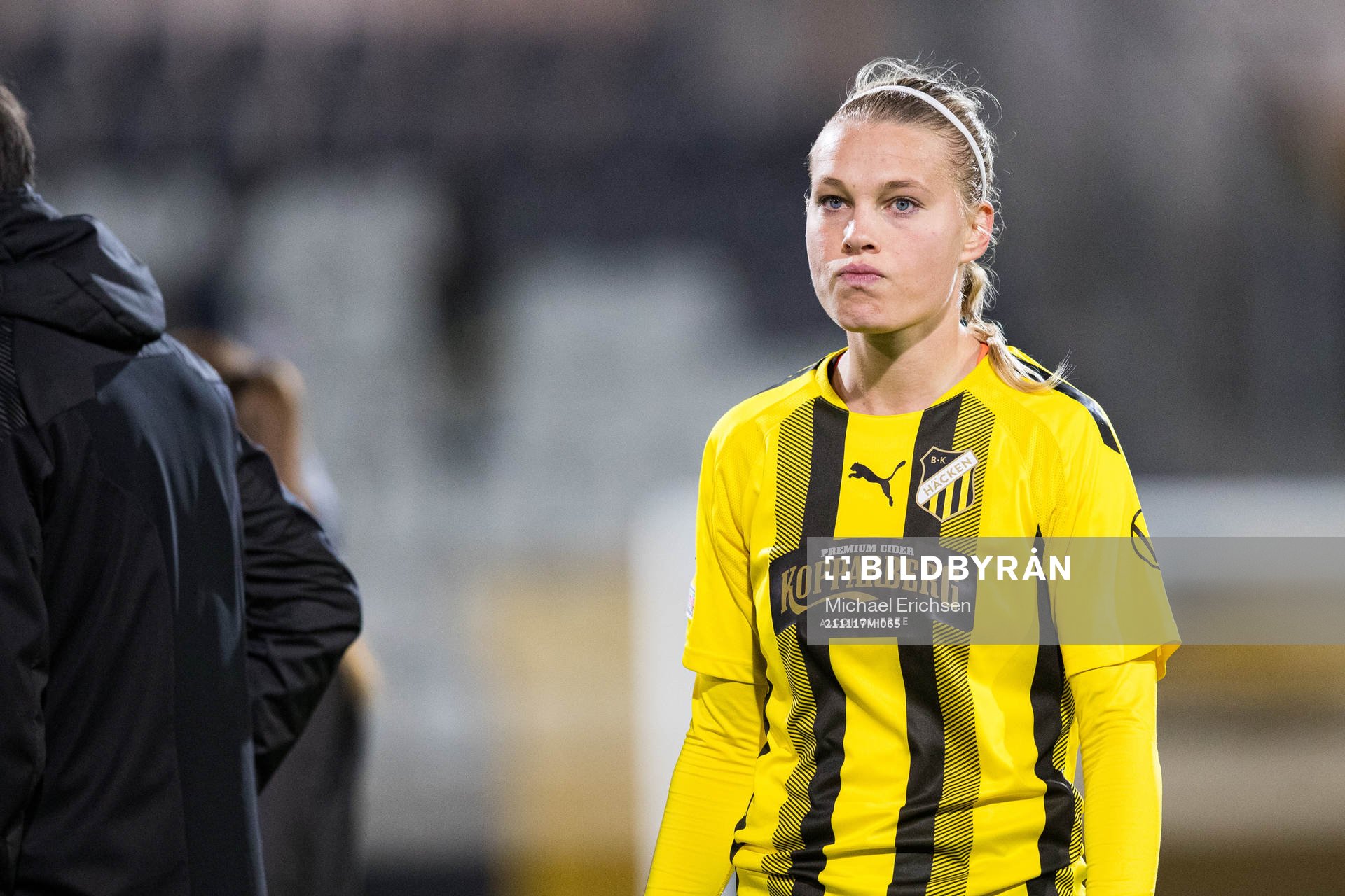 Stine Larsen of Häcken looks dejected