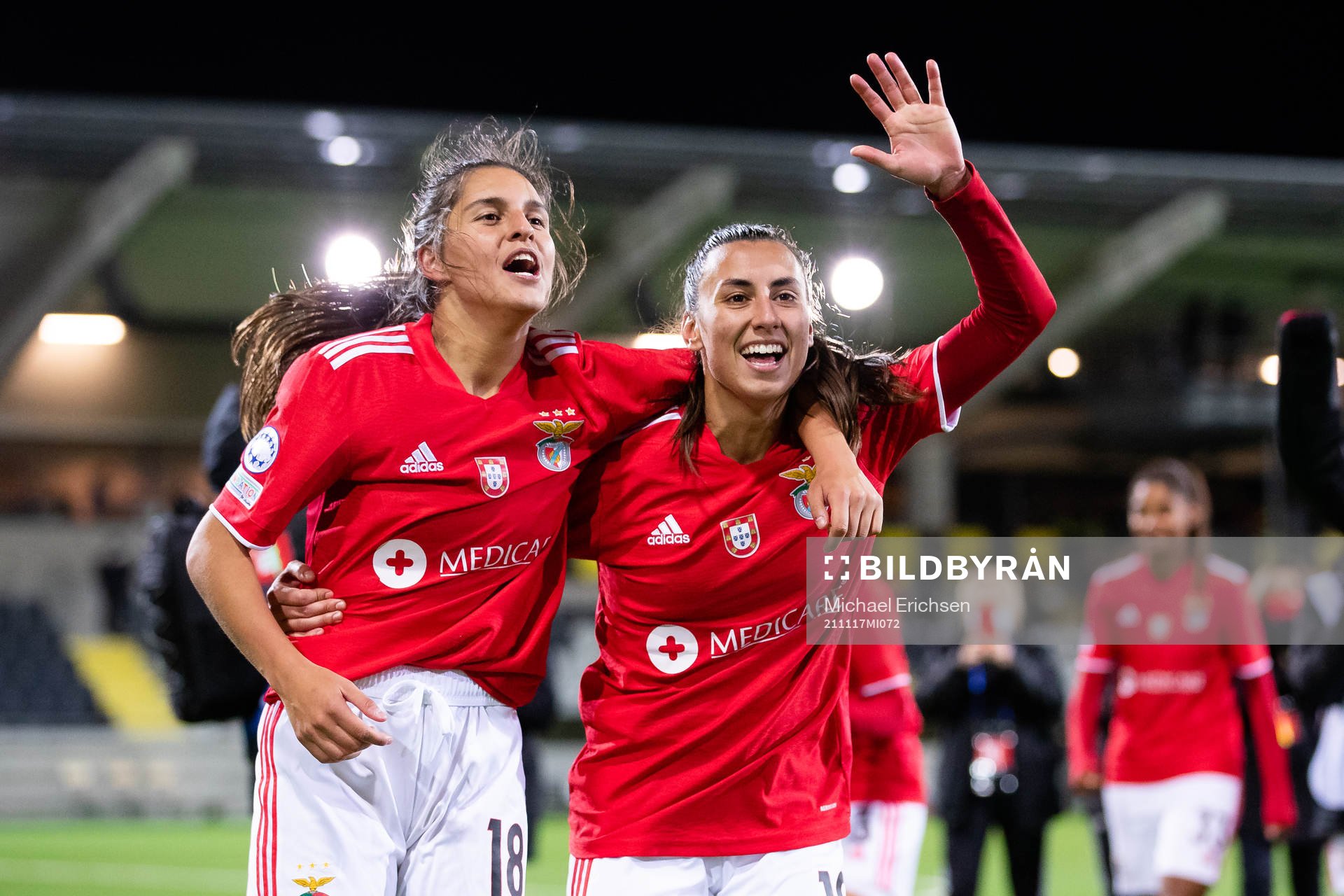 Francisca Nazareth and Catarina Amado of Benfica celebrates after the UEFA Women's Champions League football match between Häcken and Benfica on November 17, 2021 in Göteborg.