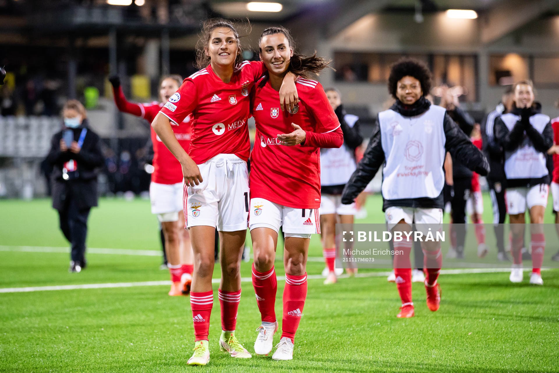 Francisca Nazareth and Catarina Amado of Benfica celebrates