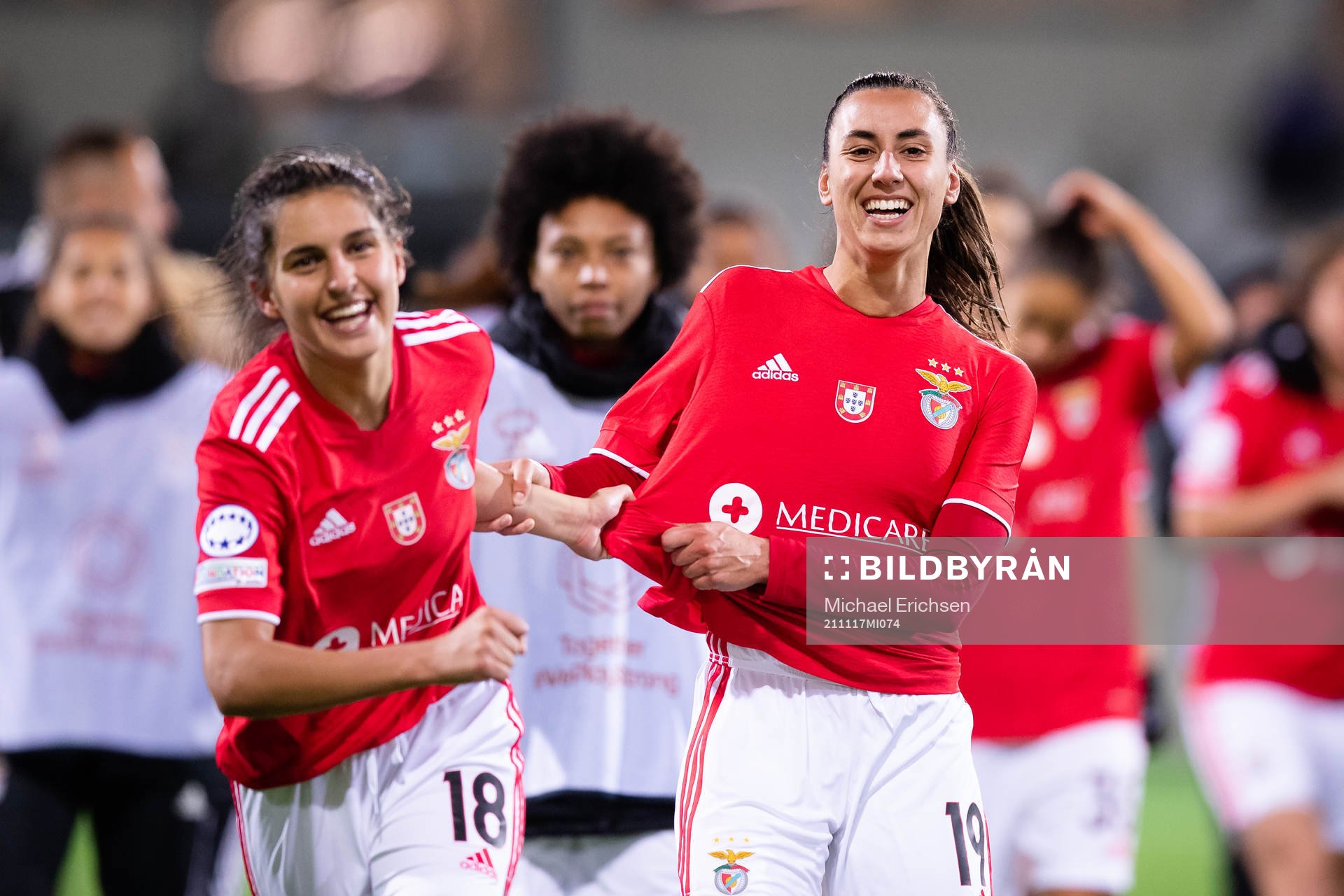 Francisca Nazareth and Catarina Amado of Benfica celebrates