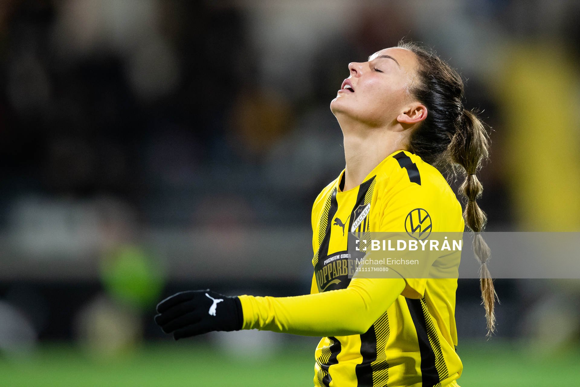 Johanna Rytting Kaneryd of Häcken looks dejected