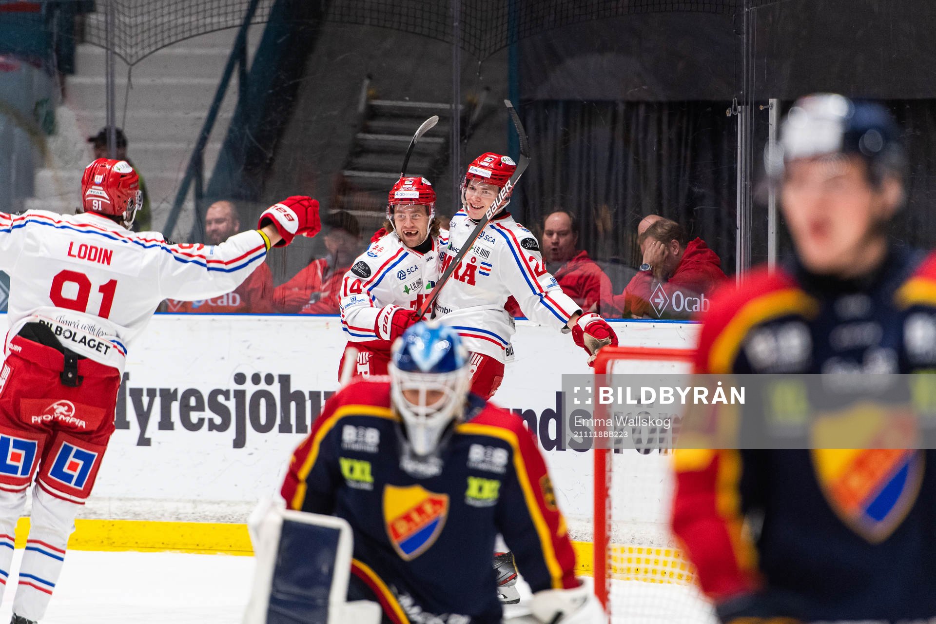 Timrås Viktor Lodin och Albin Carlsson jublar med Erik