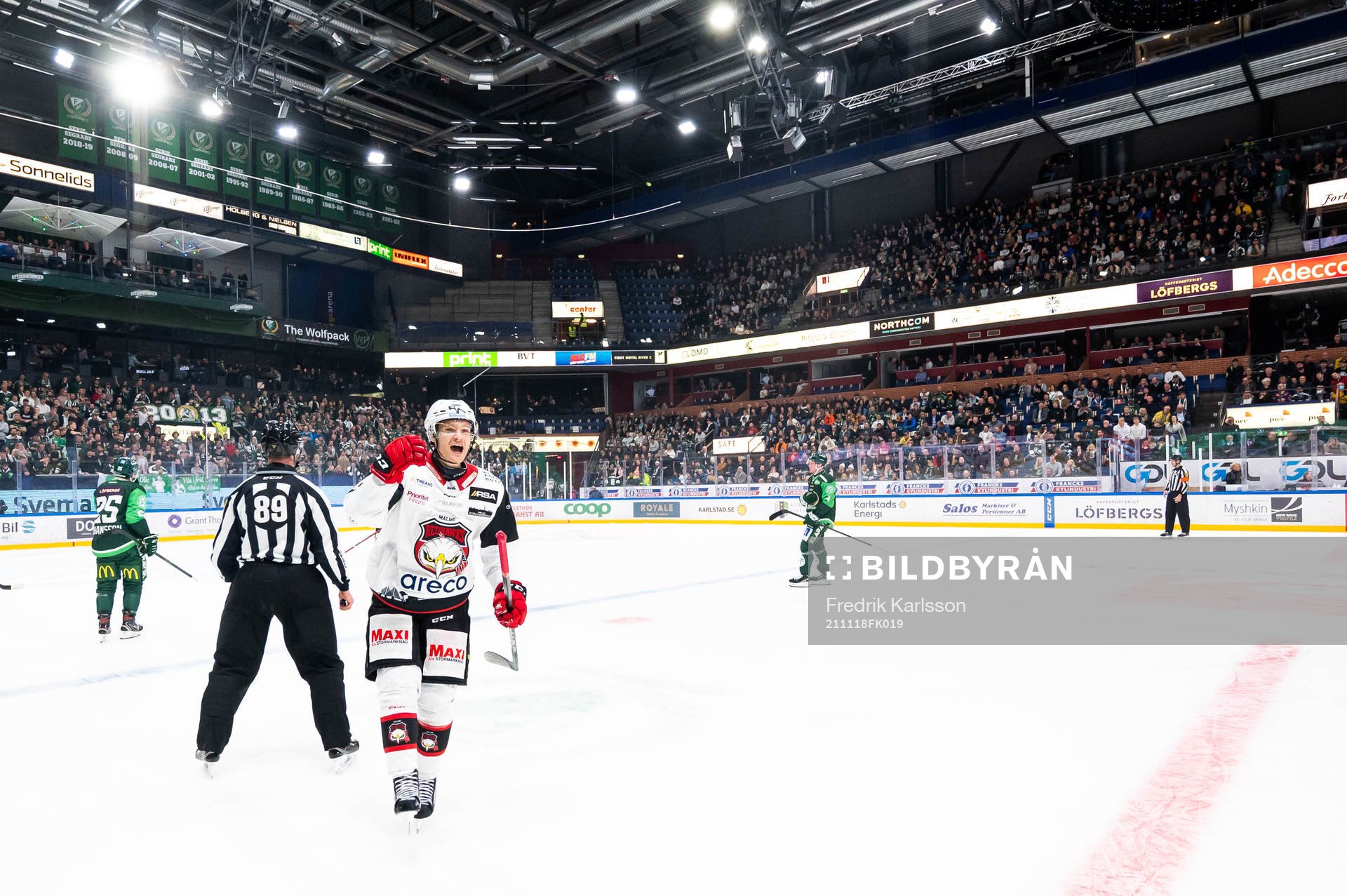 Malmö Redhawks Johan Olofsson jublar