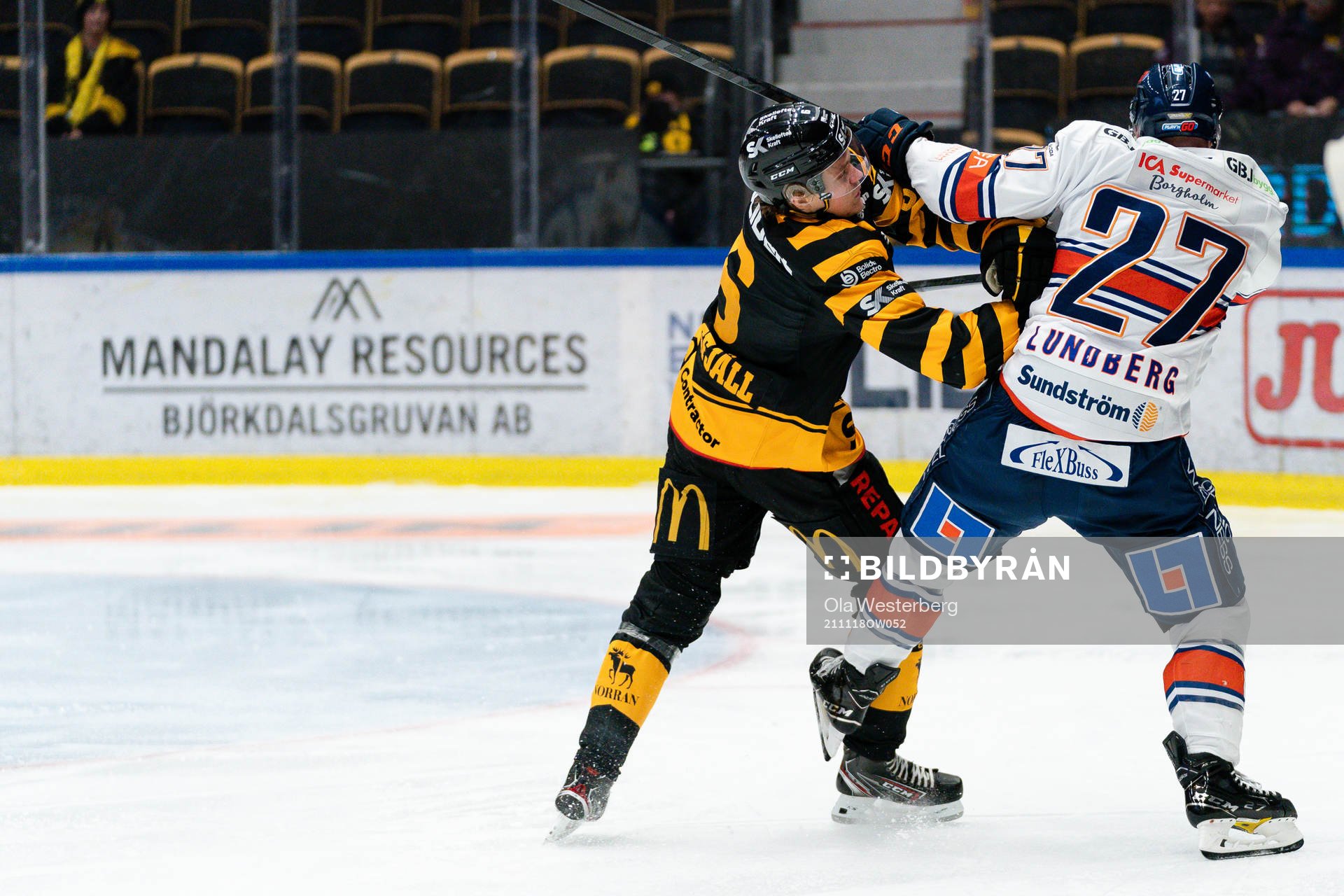 Skellefteås Måns Forsfjäll  och Växjös Martin Lundberg