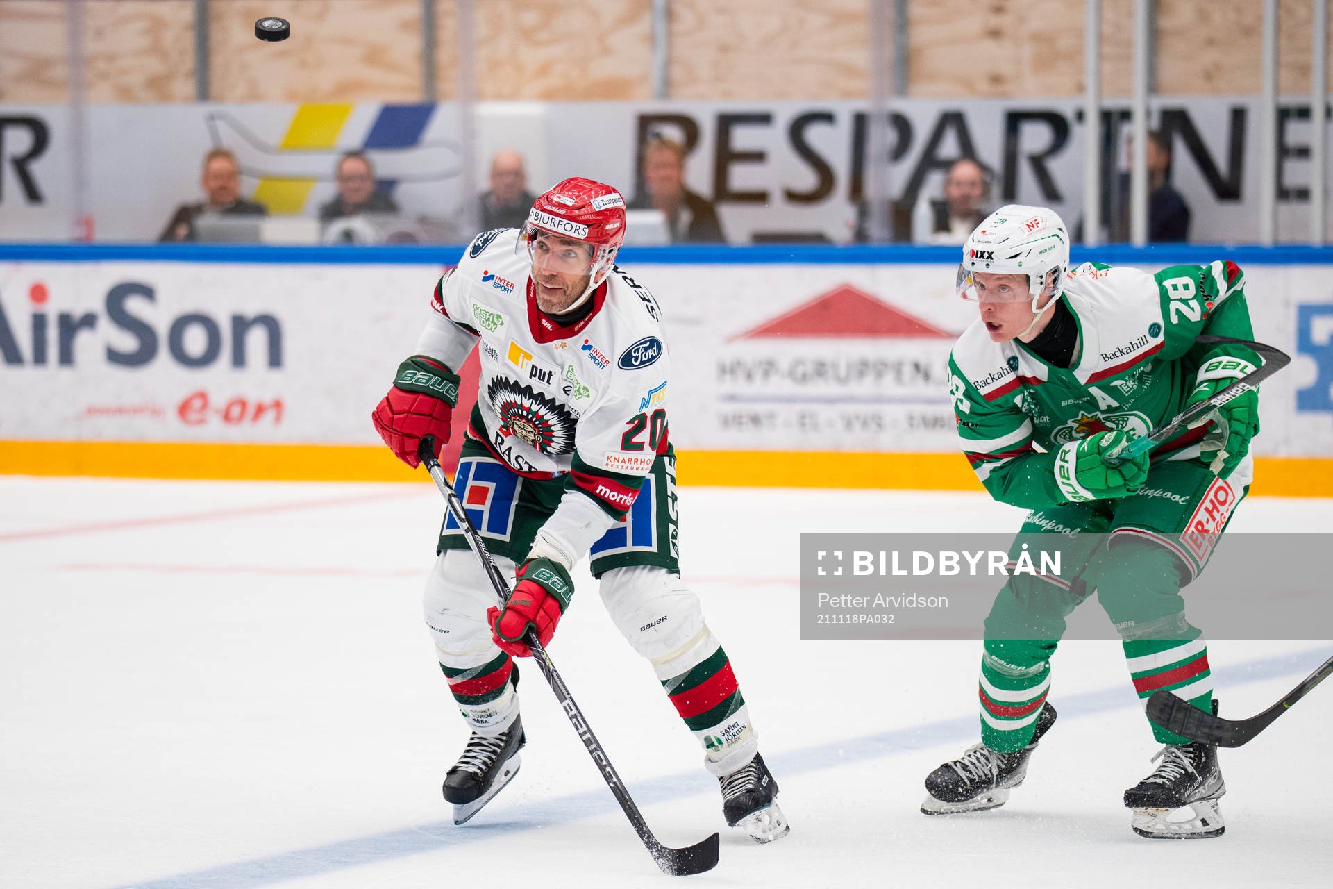 Frölundas Joel Lundqvist och Rögles Anton Bengtsson