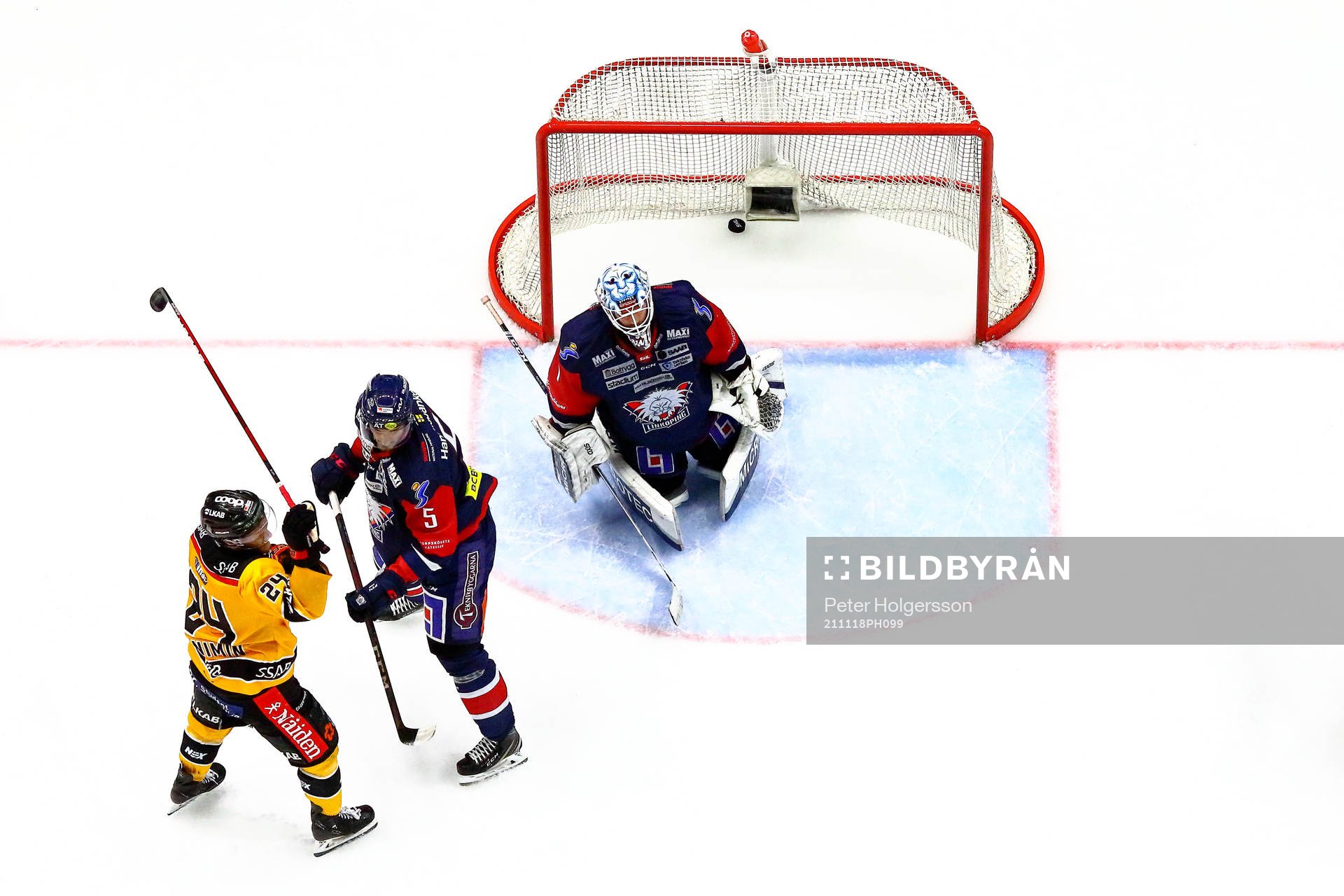 Mål 2-1 av Luleås Linus Omark förbi Linköpings målvakt