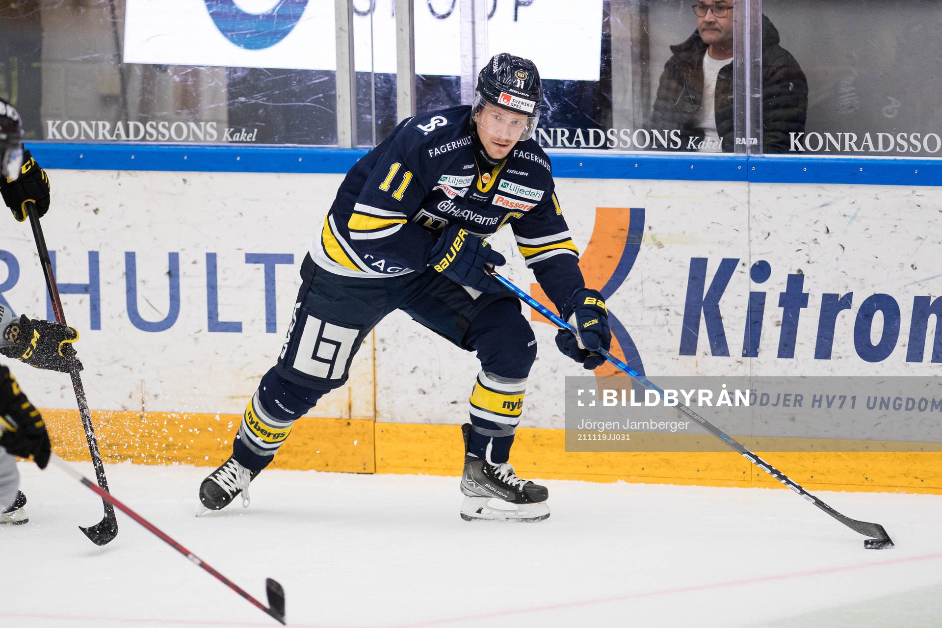 s Simon Önerud