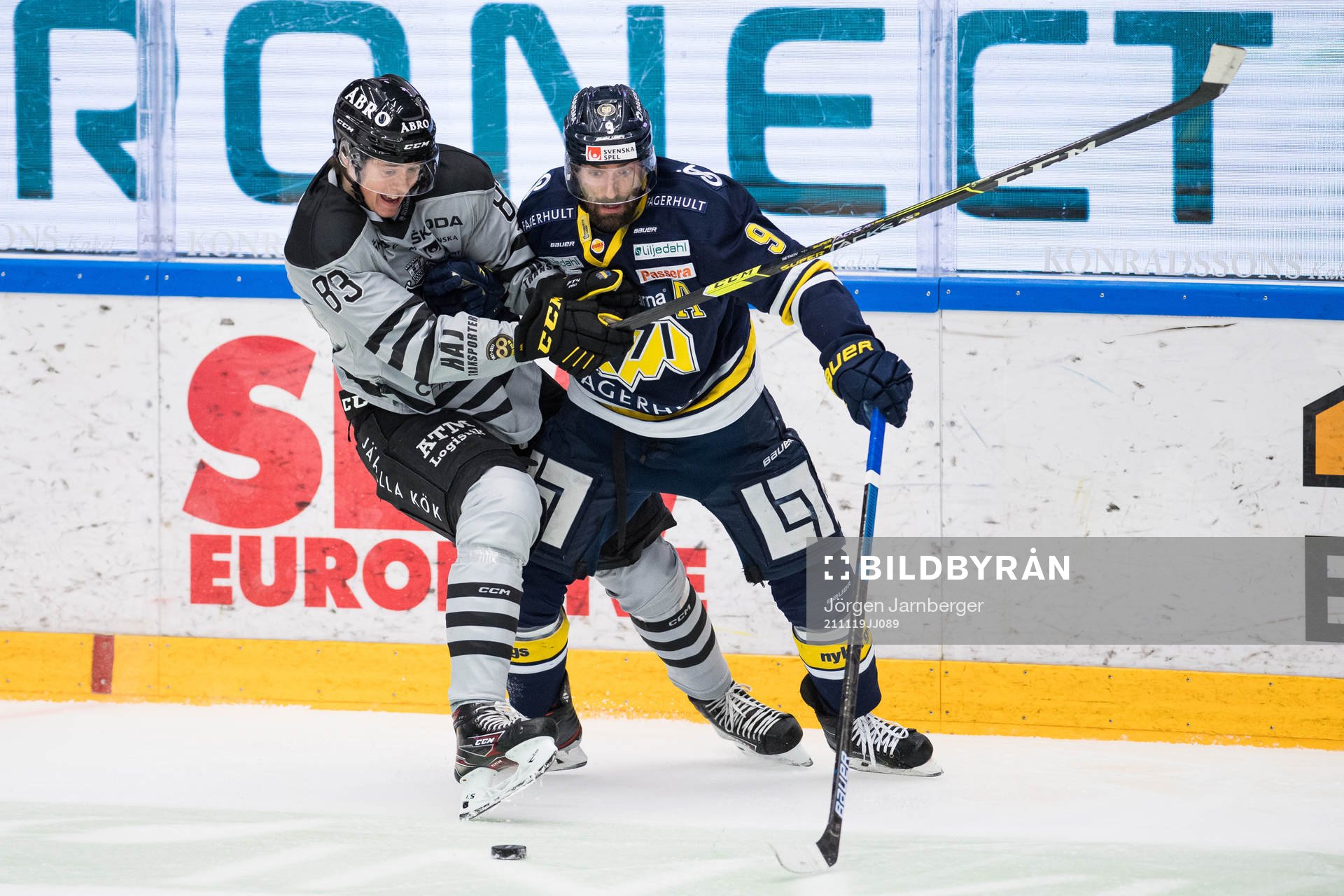s Malte Setkov och HV71:s Taylor Matson