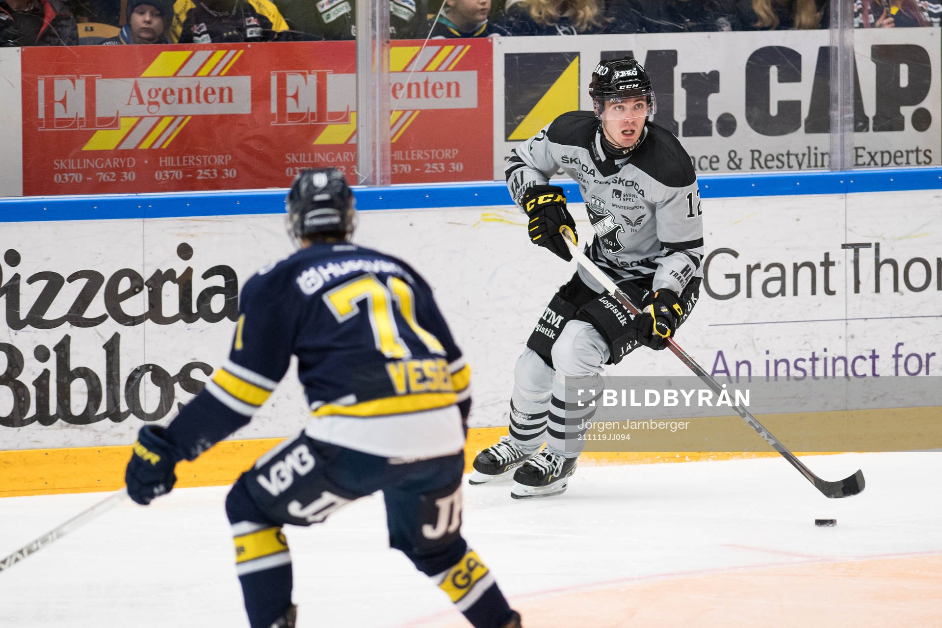 s Max Lindholm