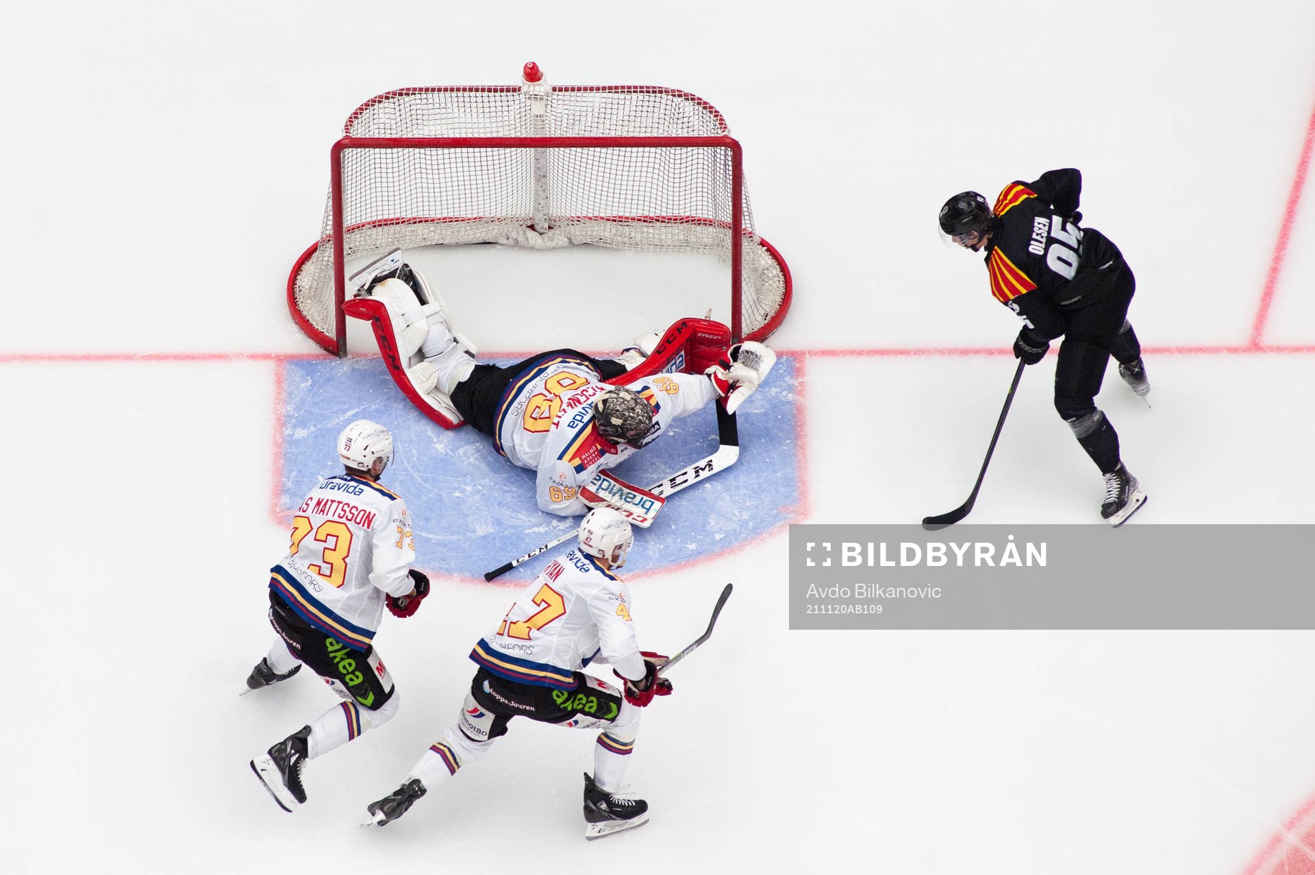 Brynäs Nick Olesen gör mål bakom Malmö Redhawks