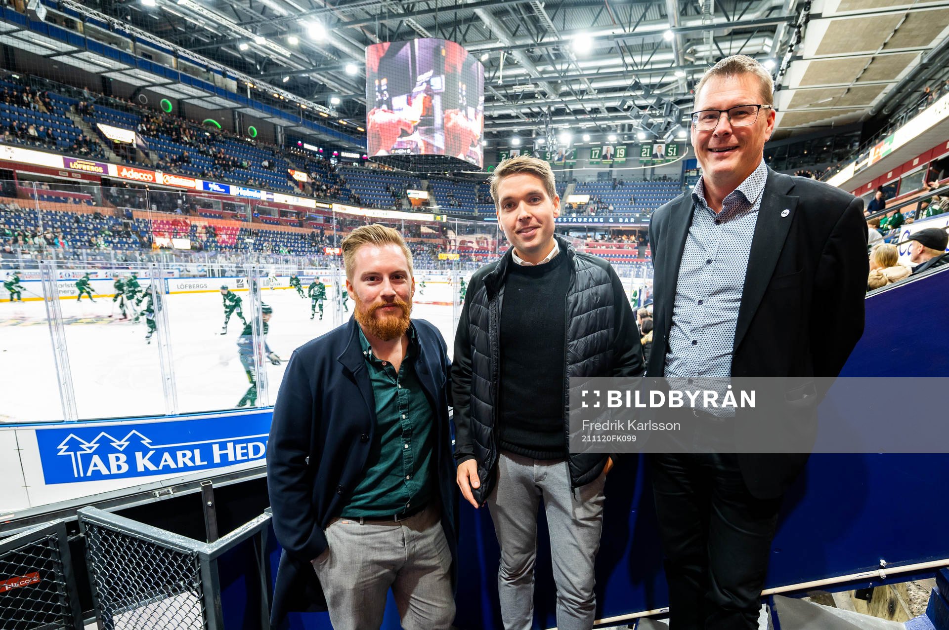 Oscar Burlin och Adam Ståhl och domarchef Tomas Thorsbrink