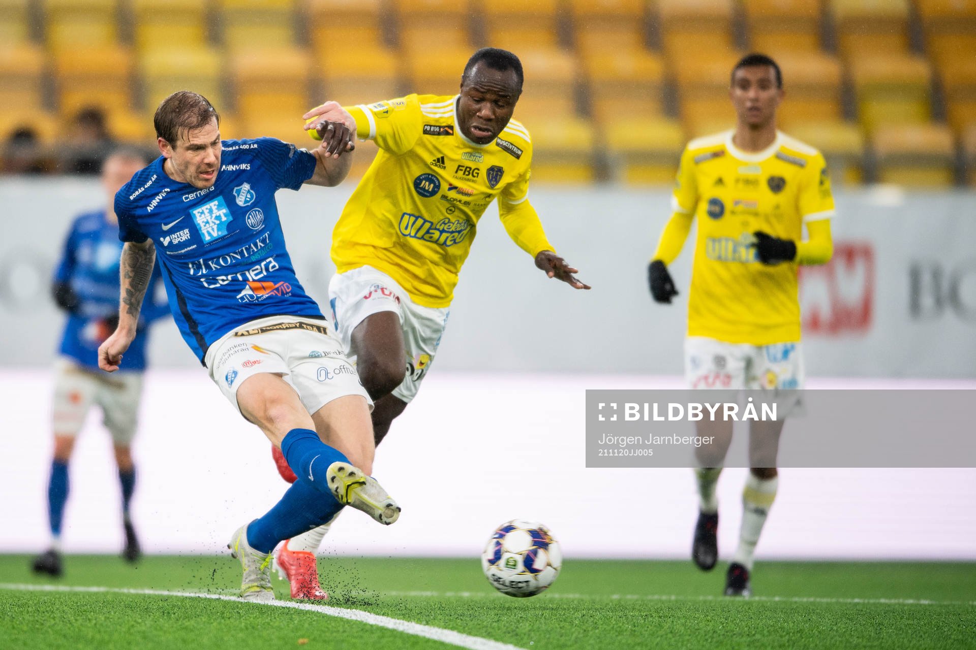 Norrbys Nicklas Savolainen och Falkenbergs Nsima Peter