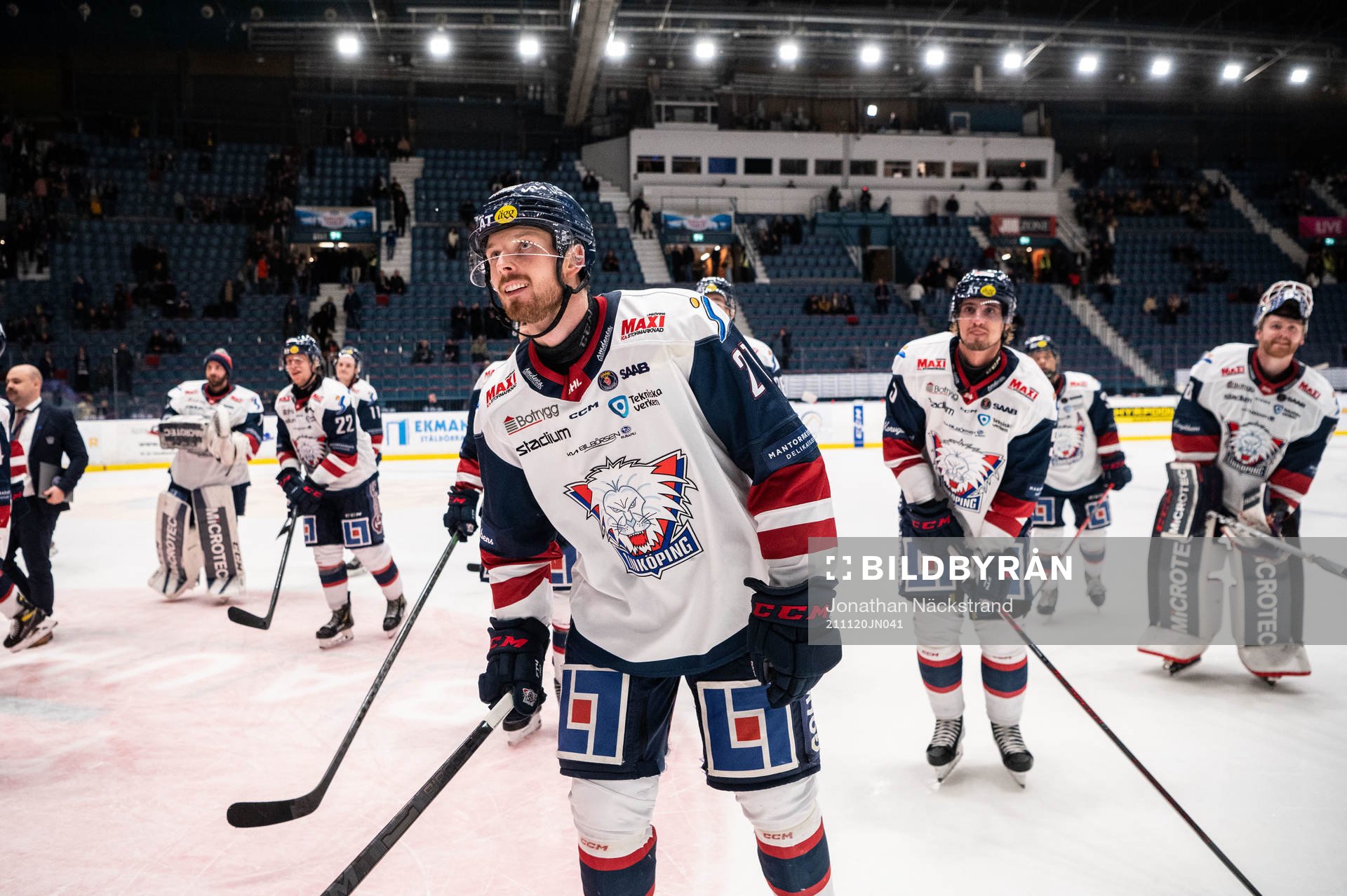 Linköpings Christoffer Ehn jublar med lagkamrater