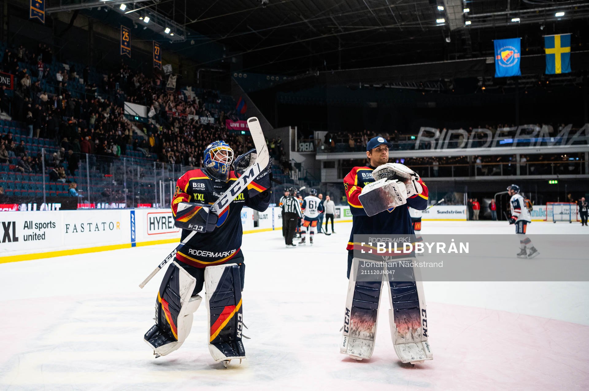 Djurgårdens målvakt Niklas Svedberg och målvakt Mantas
