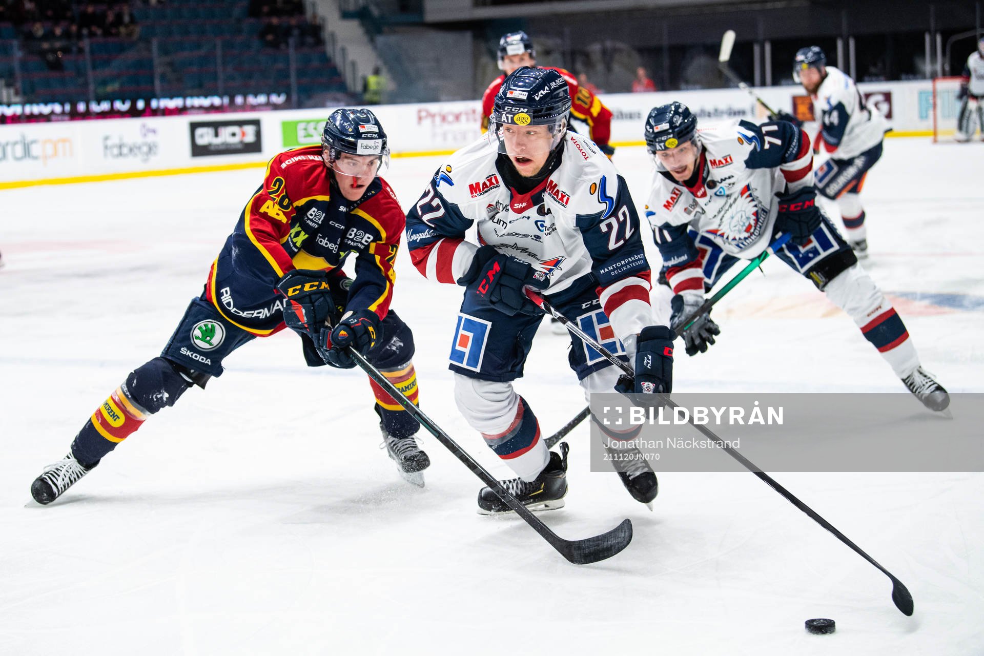 Linköpings Vilmos Gallo och Djurgårdens Oscar Bjerselius
