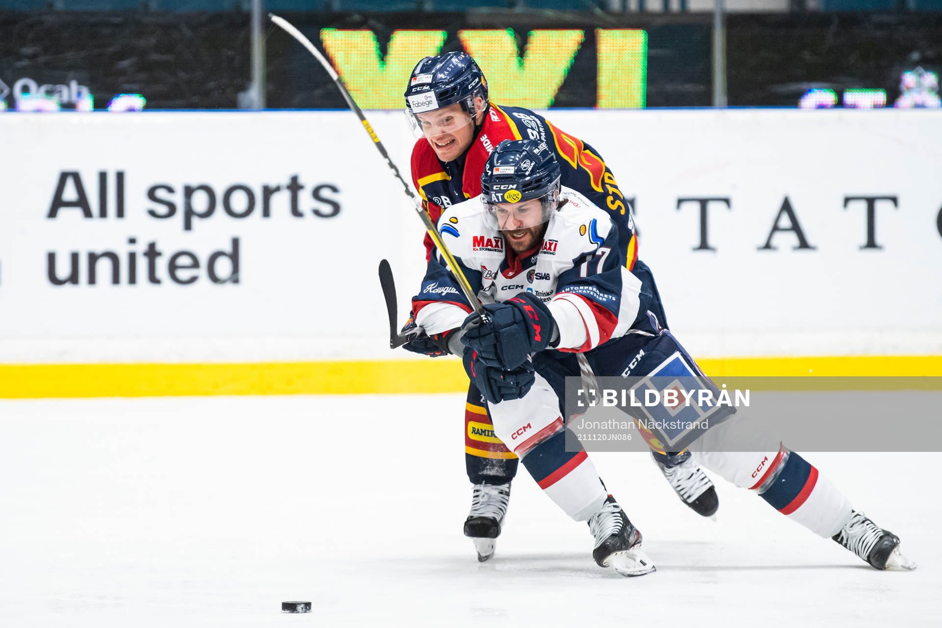 Djurgårdens Sebastian Strandberg och Linköpings Brian