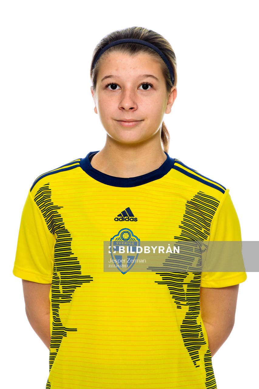 Althea Olofsson i F15-landslaget