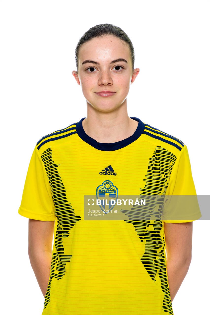 Izabella Blomqvist i F15-landslaget