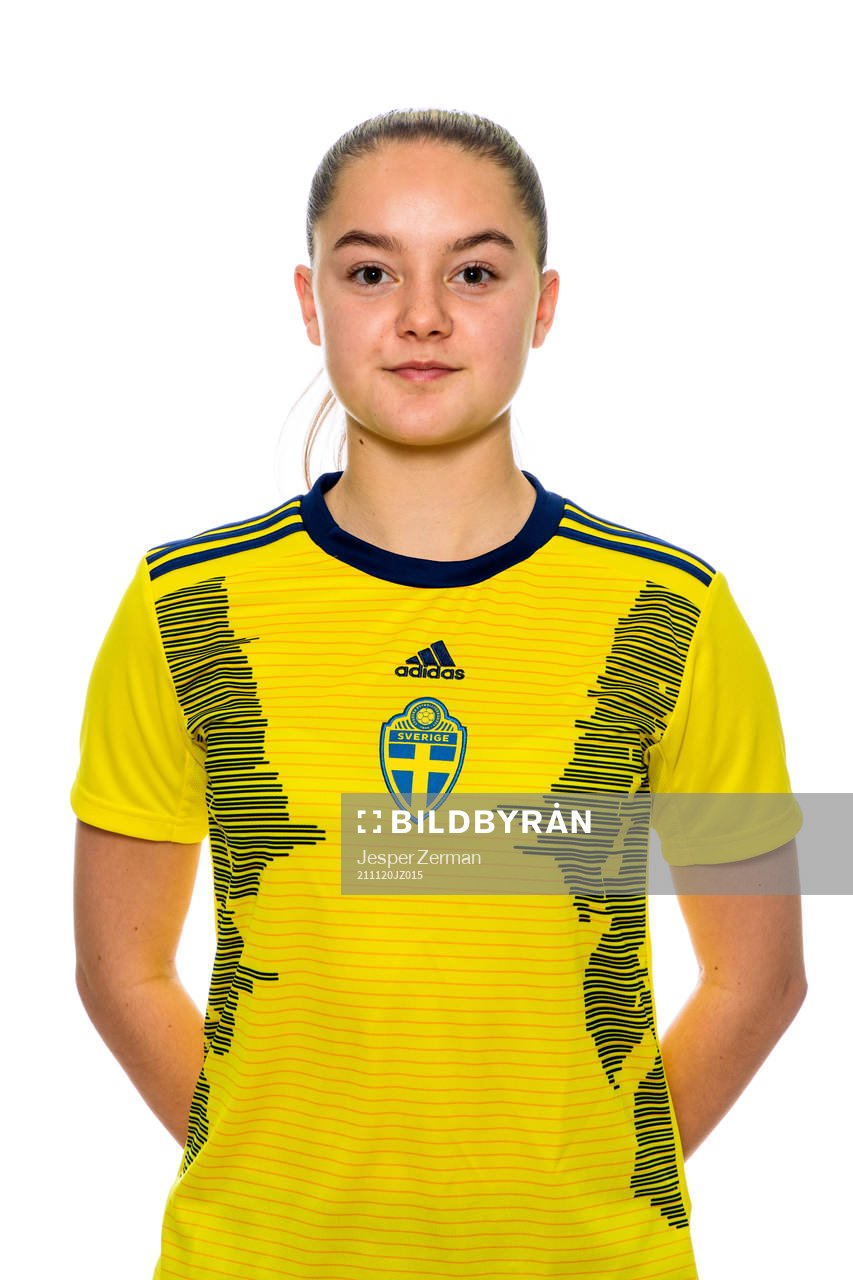 Olivia Crona i F15-landslaget