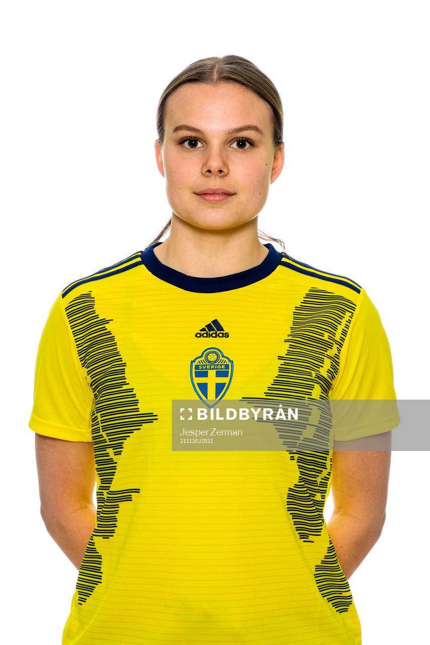 Ella Asplund i F15-landslaget