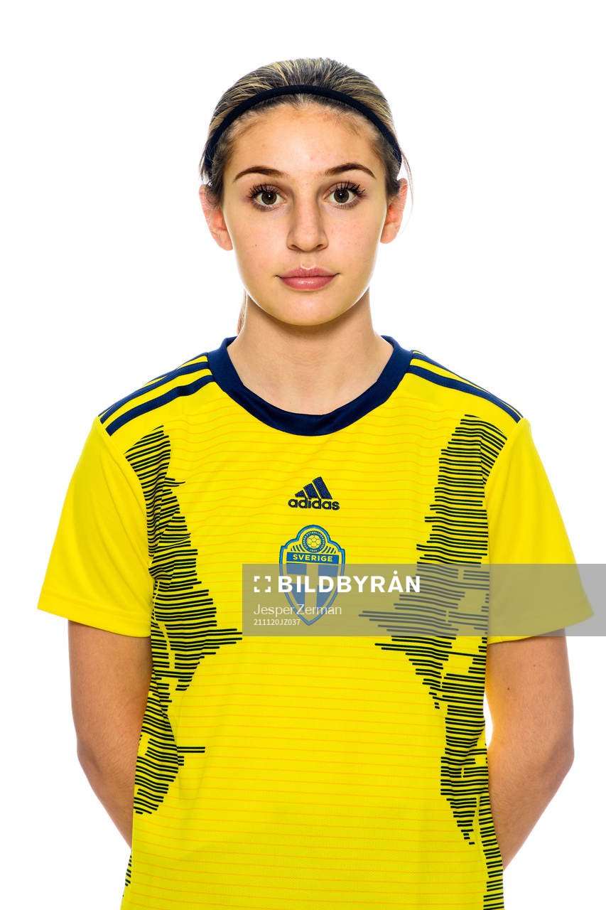 Nellie Eriksen Yasseri i F15-landslaget