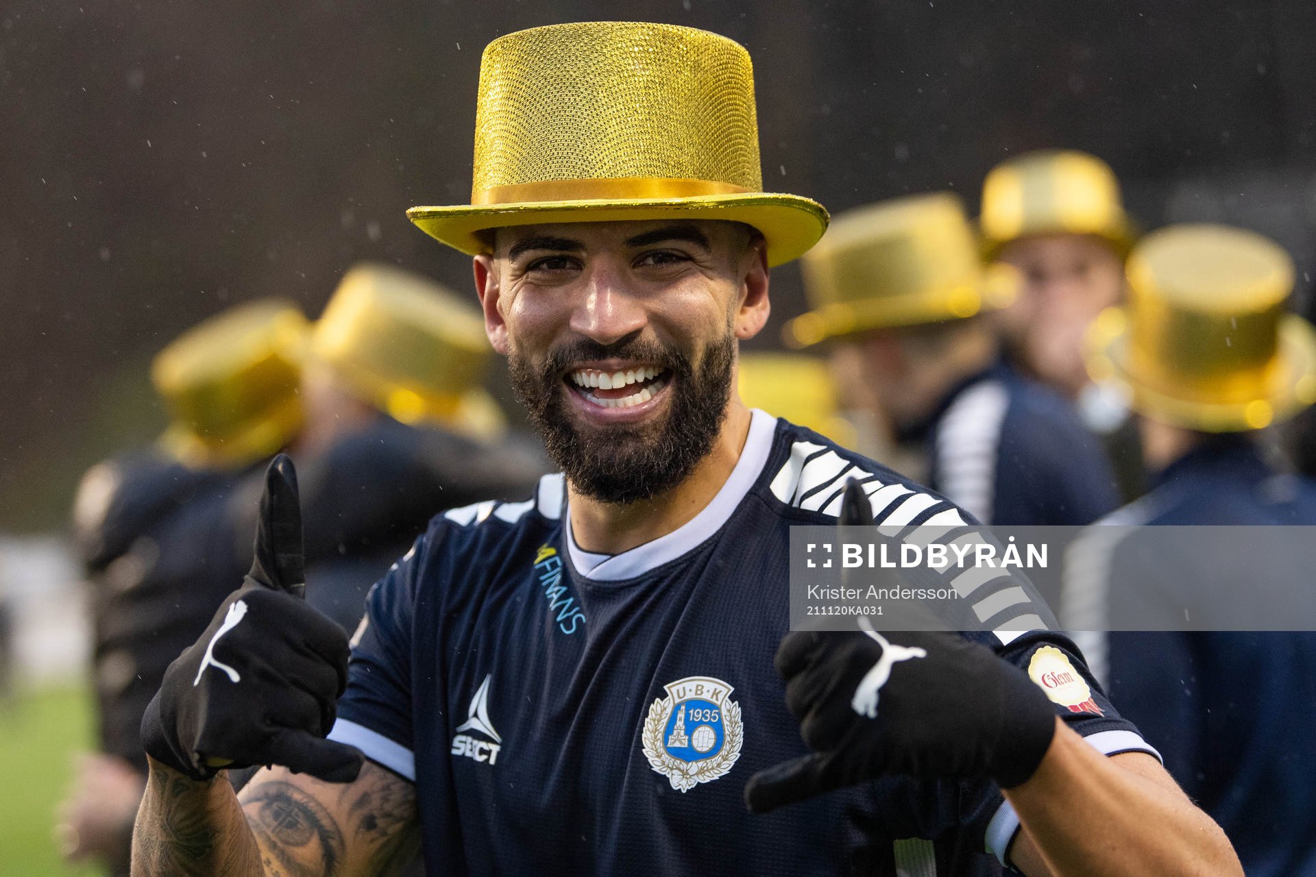 Utsiktens Paulo Marcelo Souza Alvez jublar