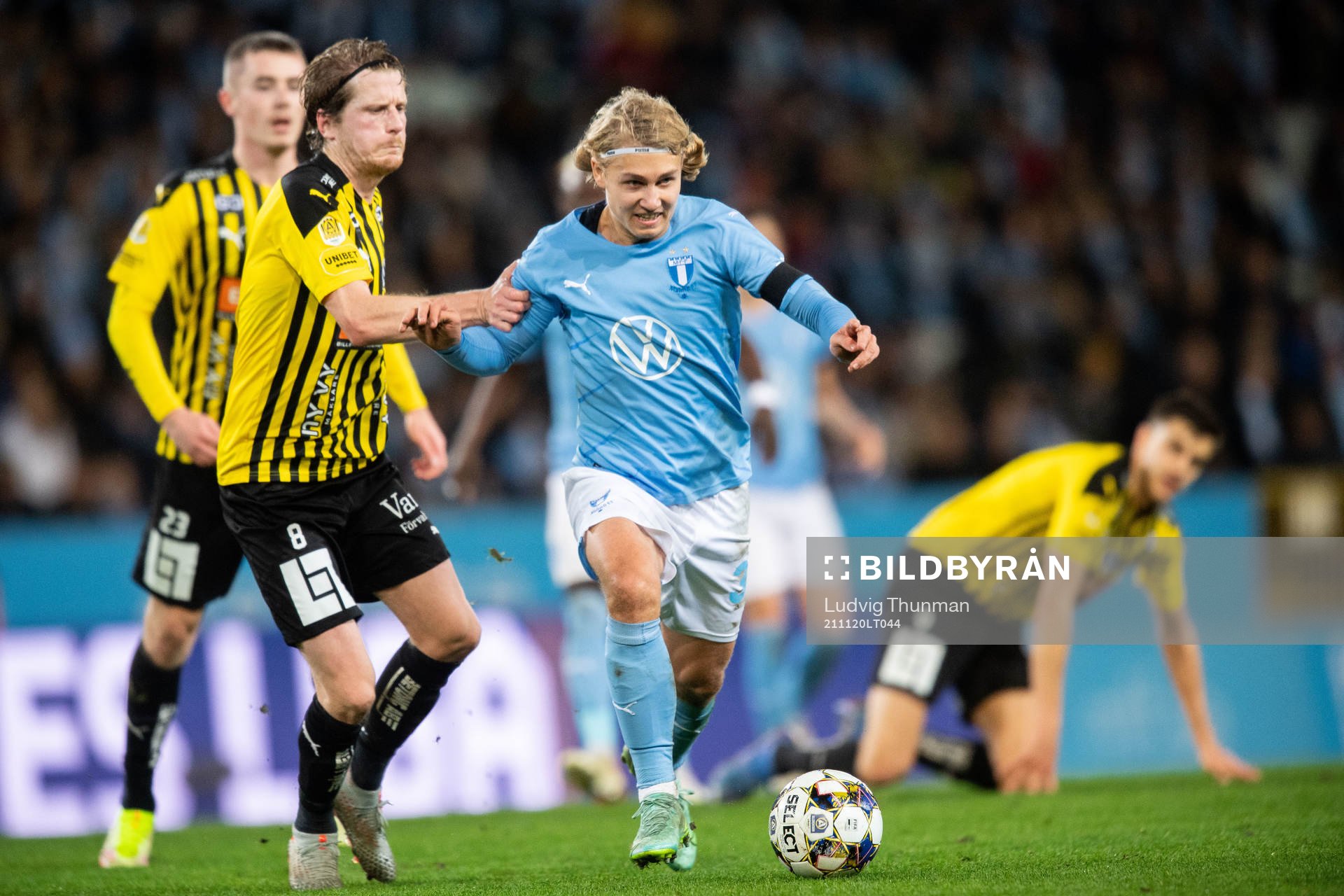 Häckens Erik Friberg och Malmö FFs Sebastian Nanasi