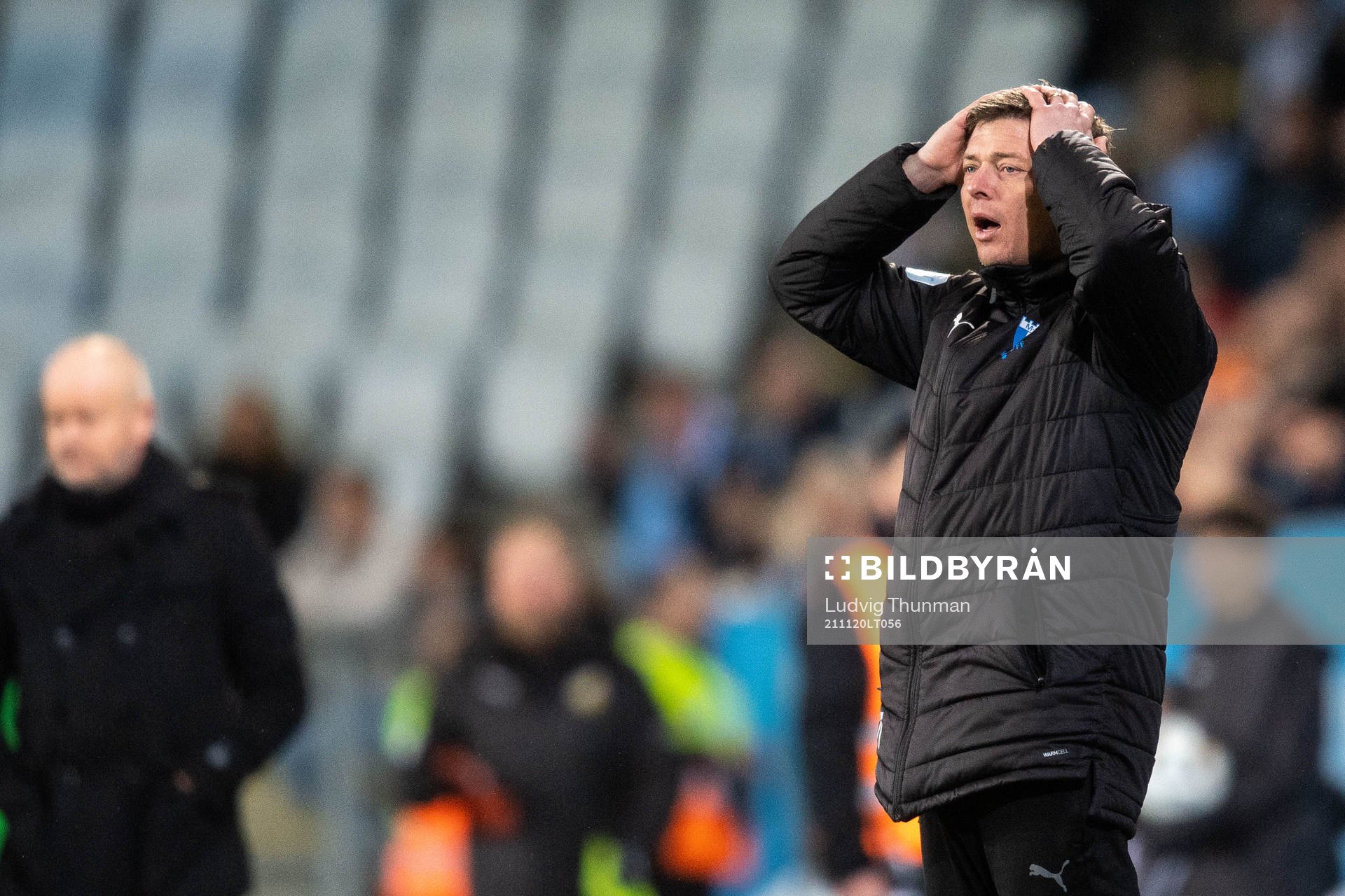 Malmö FFs huvudtränare Jon Dahl Tomasson deppar