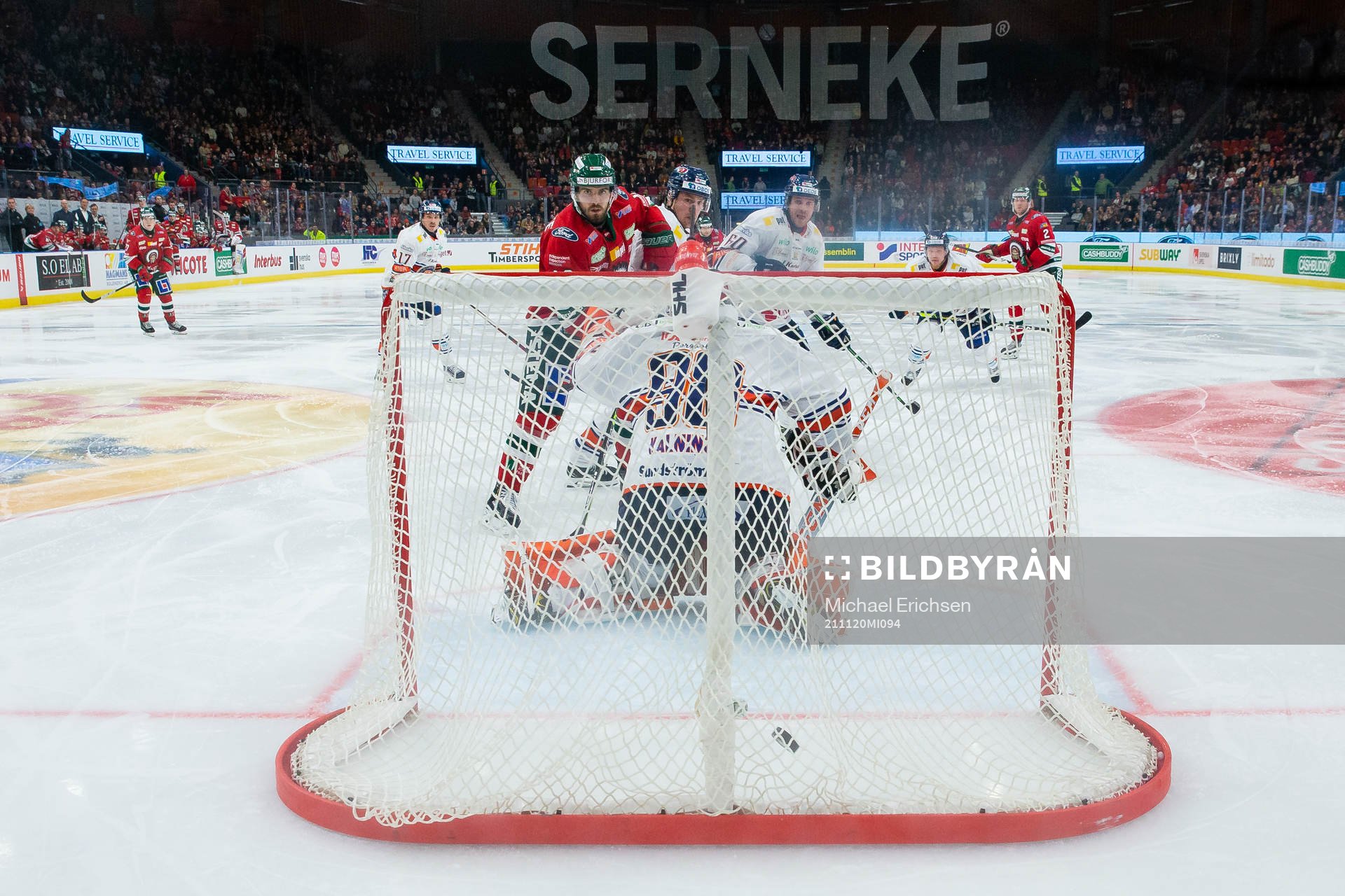 Frölundas Christian Folin skjuter 1-2 bakom Växjös