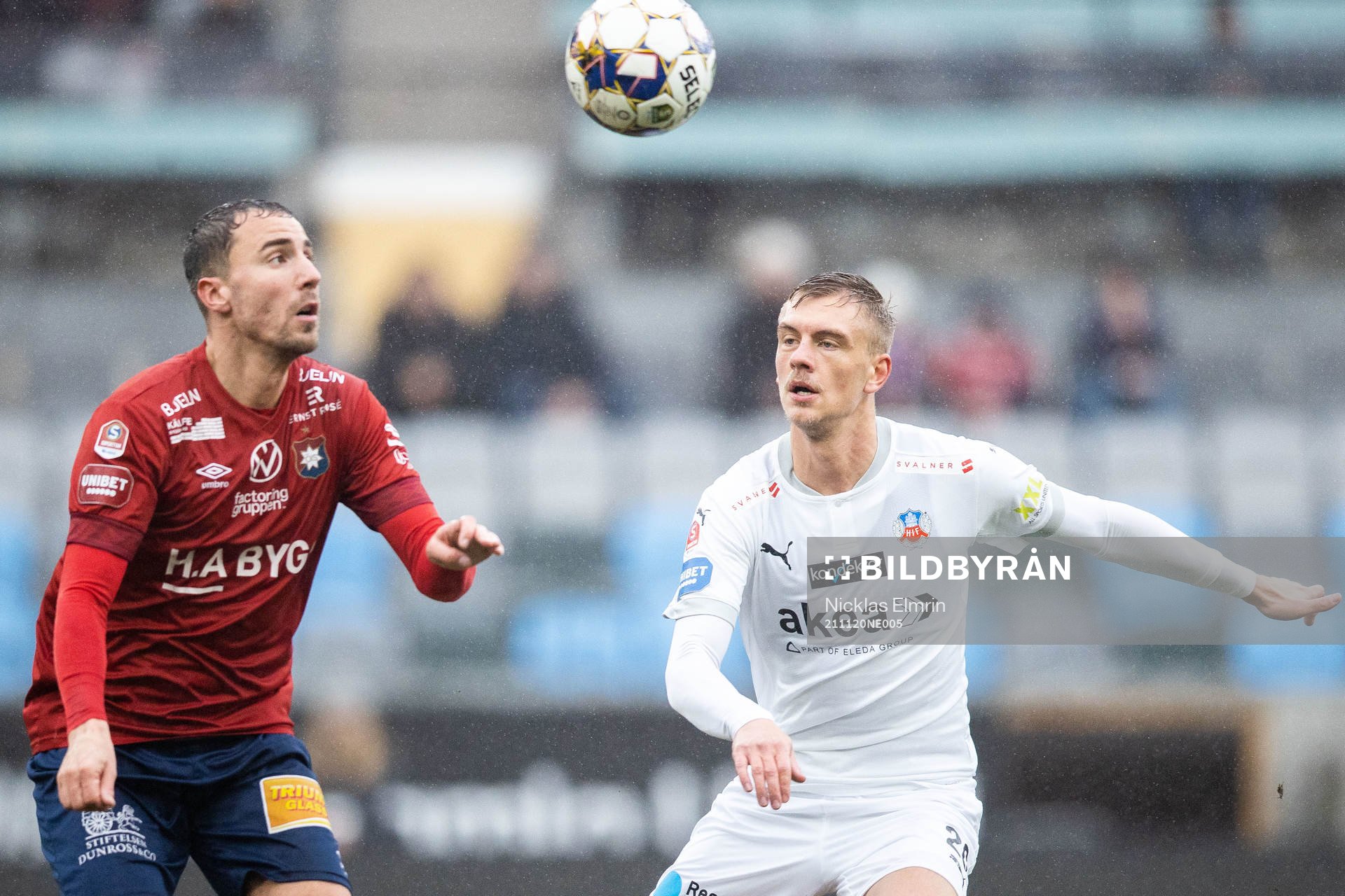 Örgrytes Jonathan Azulay och Helsingborgs Dennis Olsson