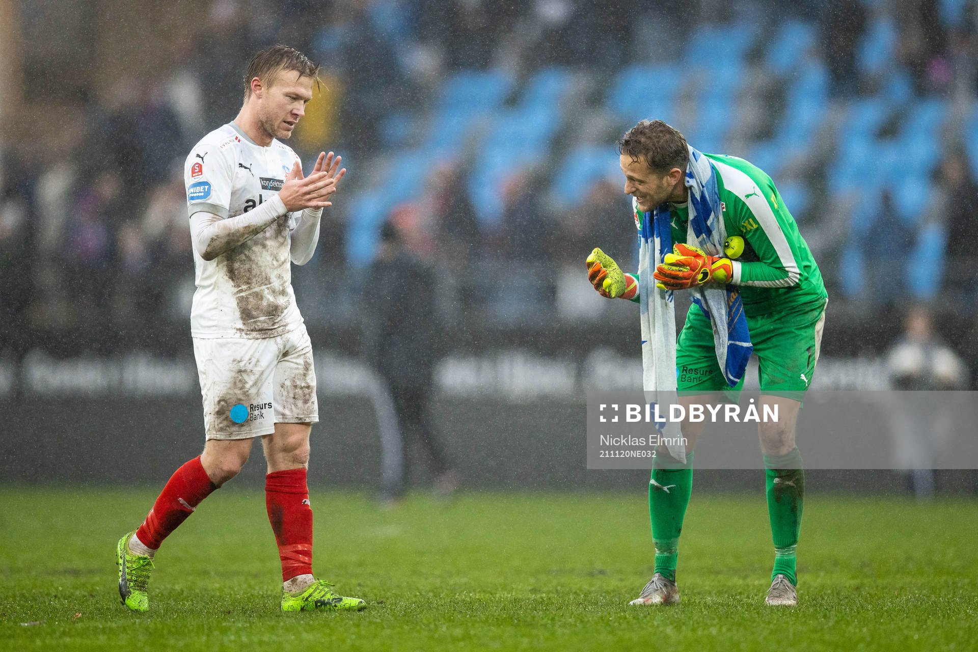 Helsingborgs Andreas Landgren och målvakt Anders Lindegaard