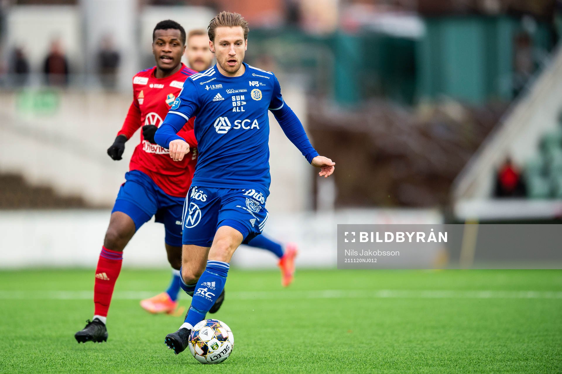 Östers Manasse Kusu och Sundsvalls Daniel Stensson