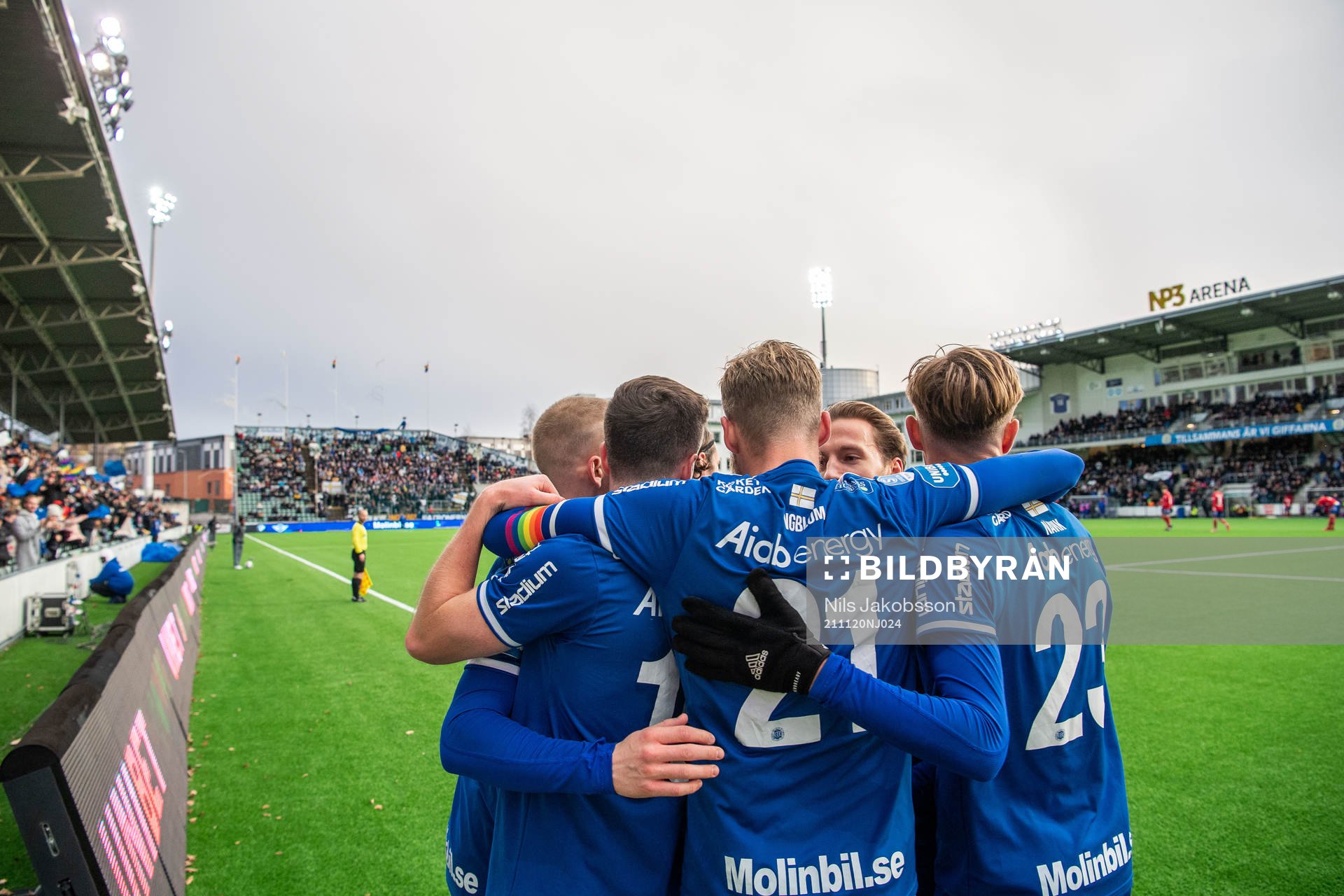 Sundsvalls spelare jublar