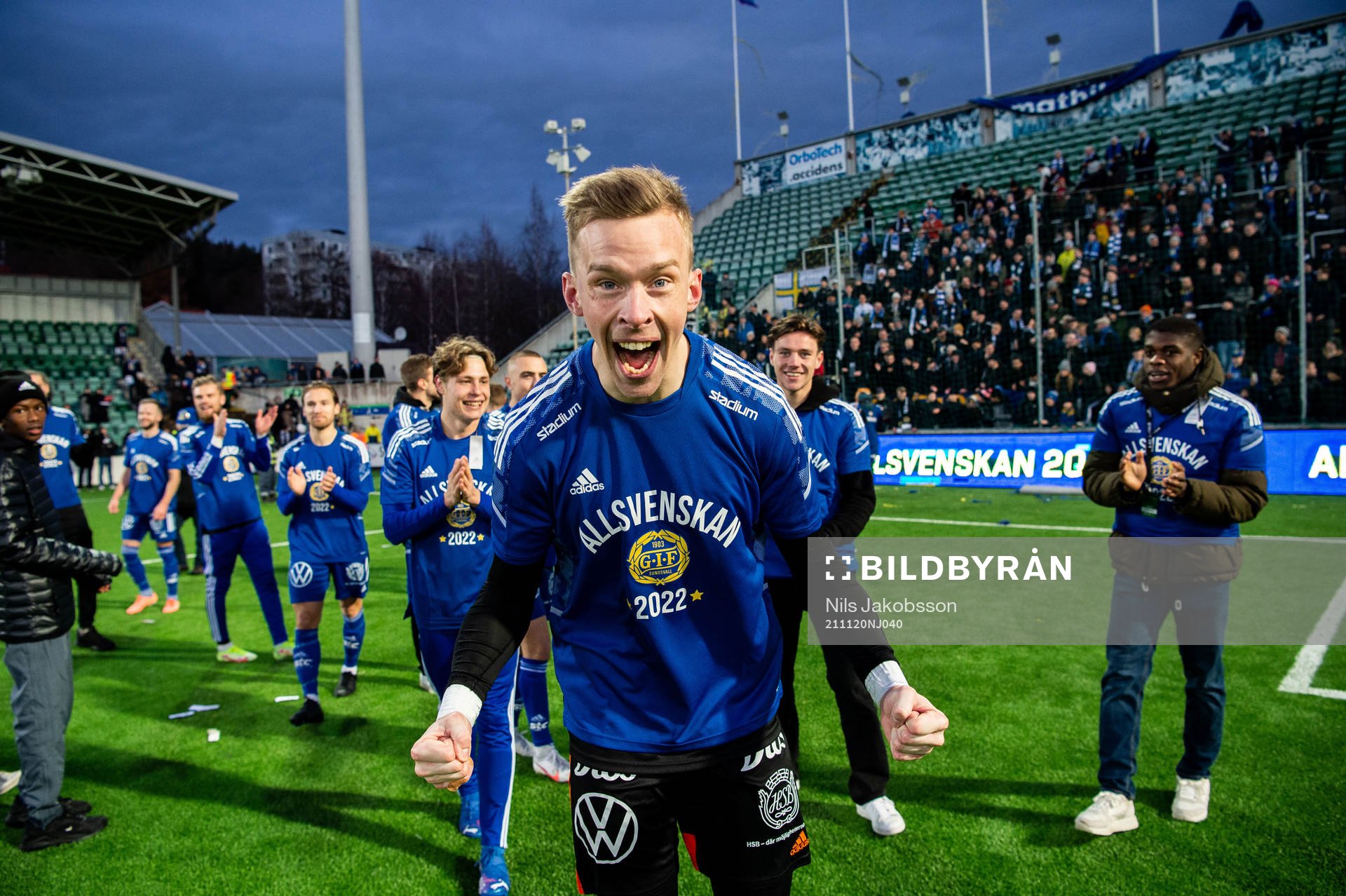Sundsvalls målvakt Andreas Andersson jublar