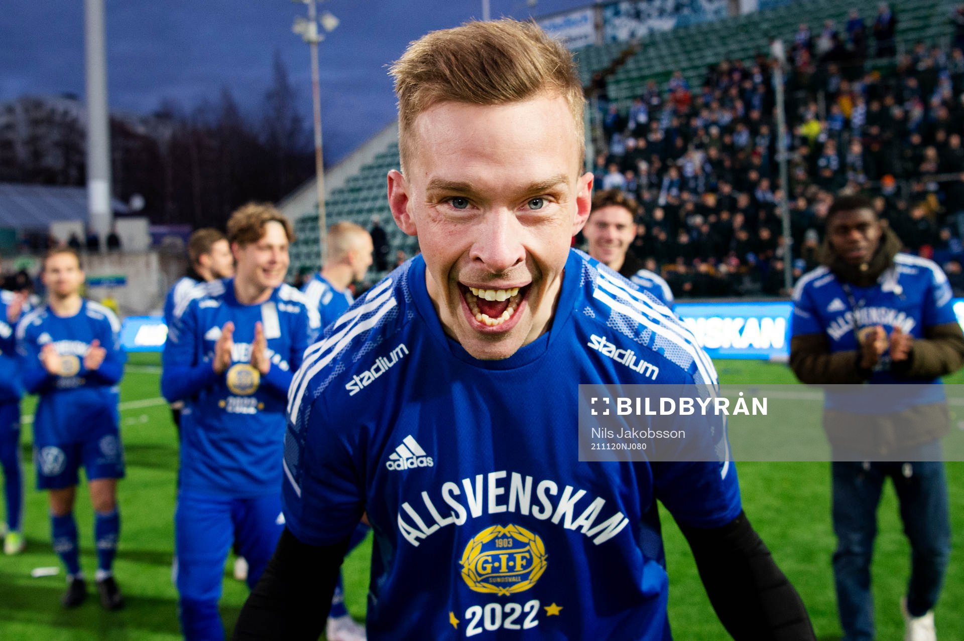 Sundsvalls målvakt Andreas Andersson jublar