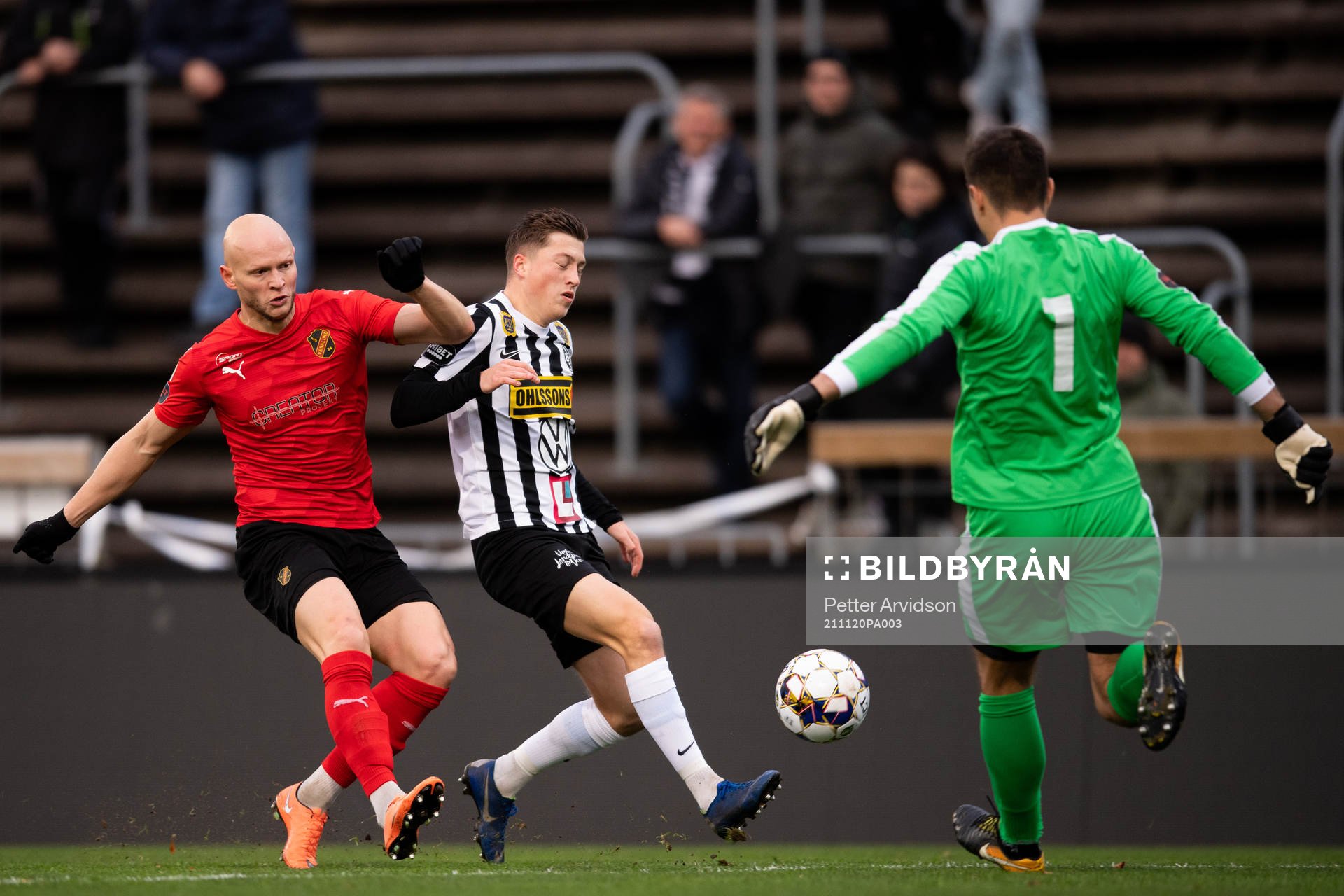Landskronas Kevin Jensen oroar mot Vasalunds Zourab