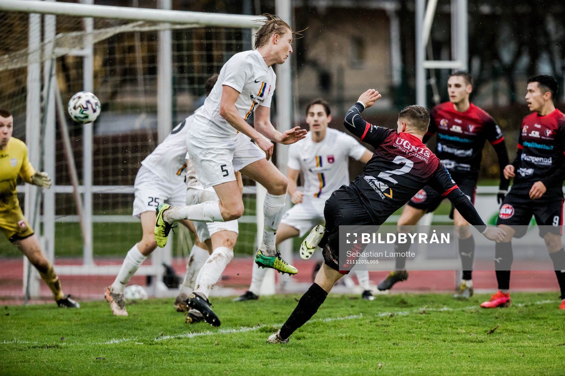 Trollhättans Samuel Rundqvist skjuter in 1-0