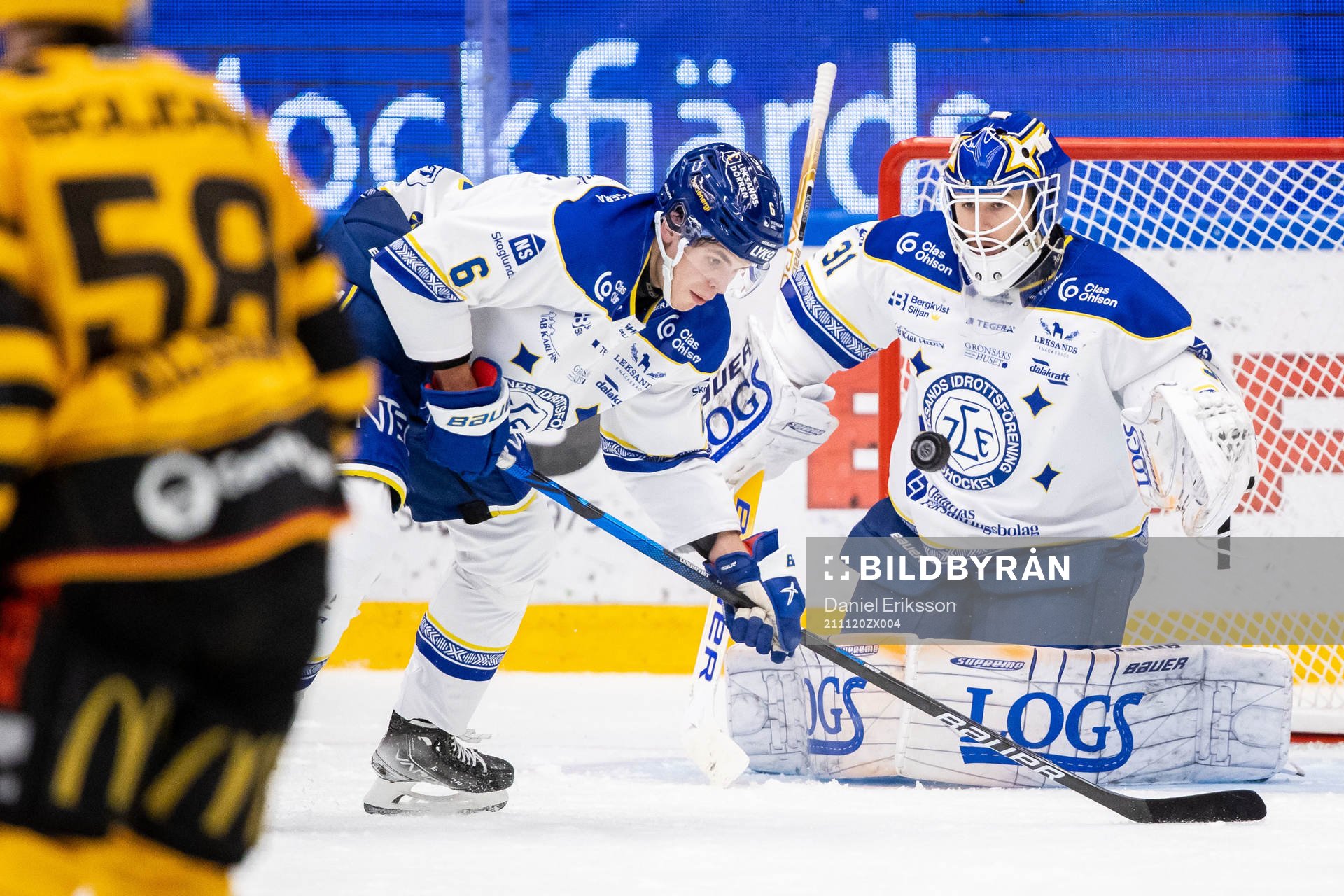 Leksands Alexander Lundqvist och målvakt Kasimir Kaskisuo