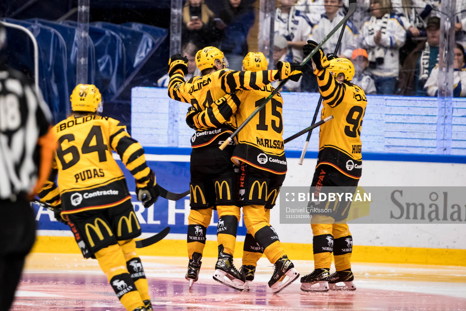 Skellefteås Linus Karlsson jublar