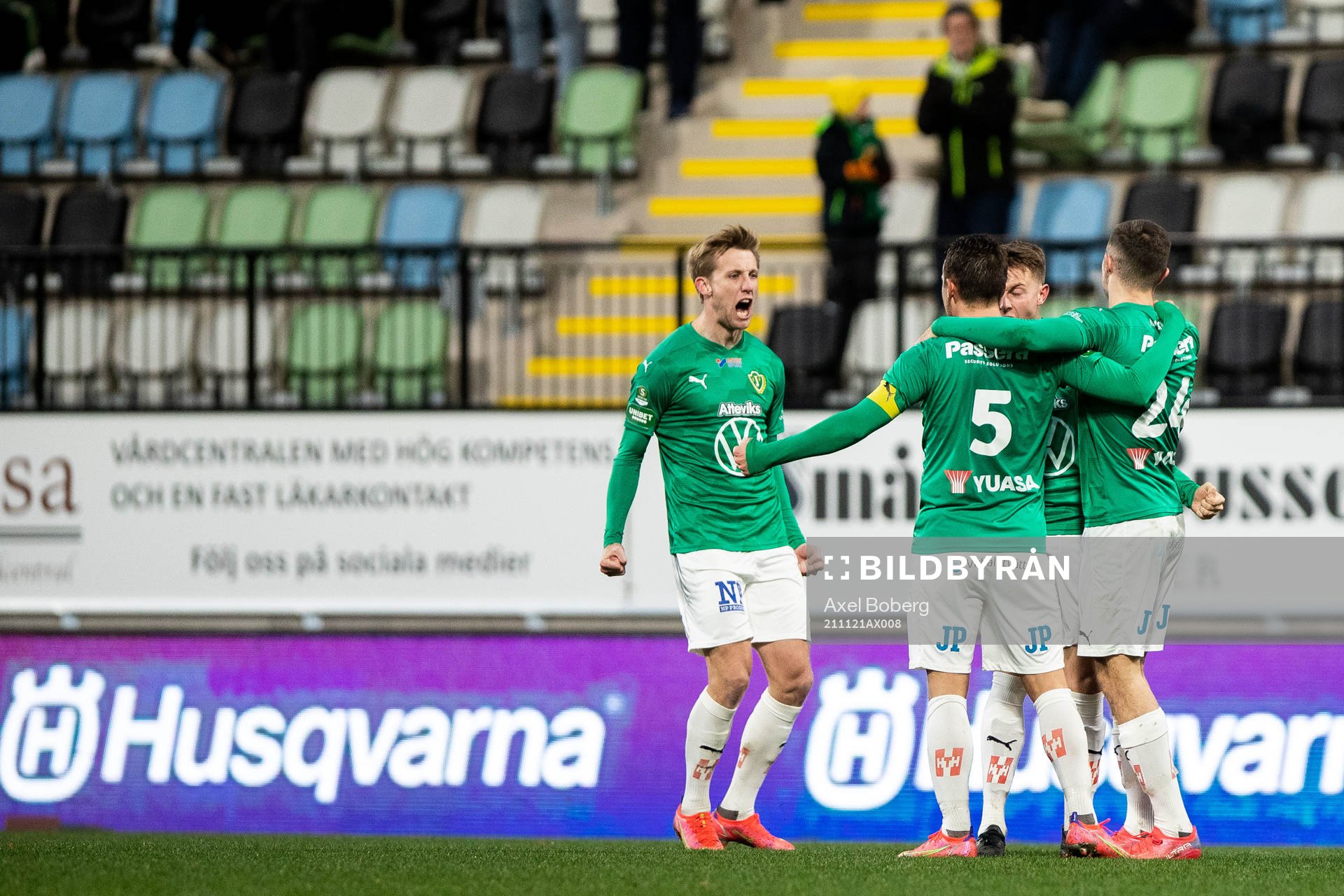 Jönköpings spelare jublar