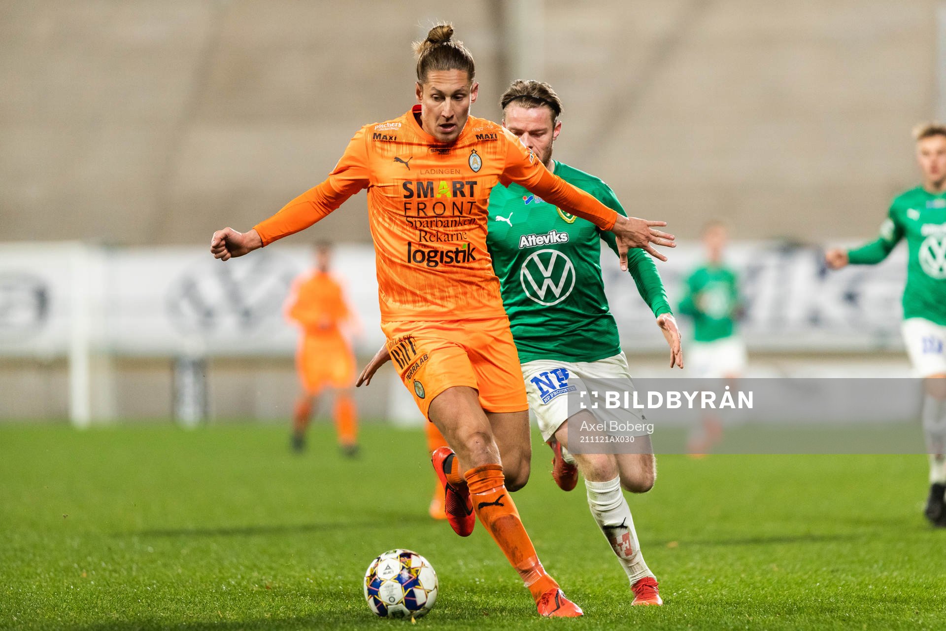 AFC Eskilstunas Felix Michel och Jönköpings Daniel Ljung