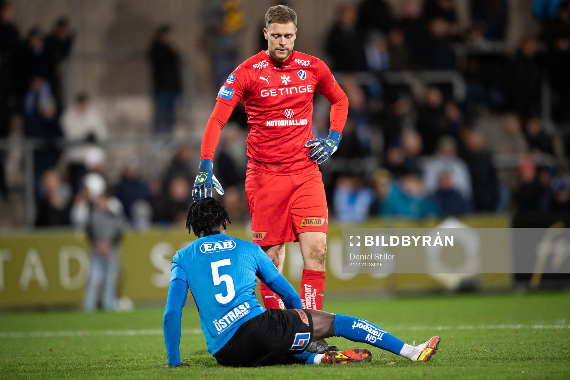 Halmstads målvakt Malkolm Nilsson Säfqvist och Joseph