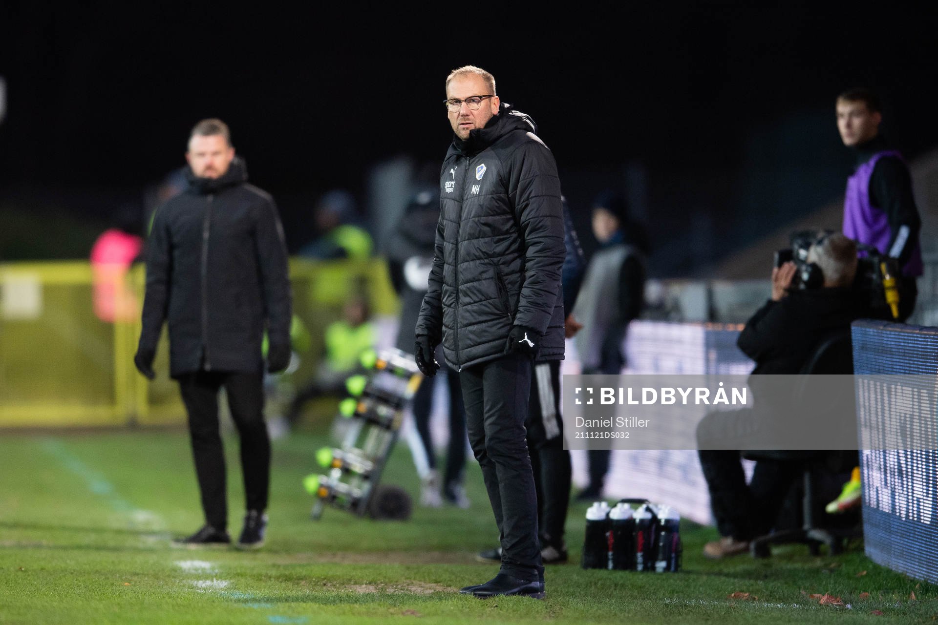 Halmstads manager Magnus Haglund under fotbollsmatchen i Allsvenskan mellan Halmstad och Elfsborg den 21 november 2021 i Halmstad. 