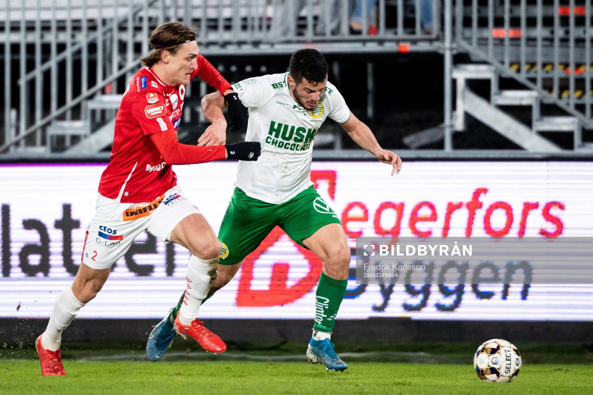 Degerfors Gustav Granath och Hammarbys Astrit Selmani