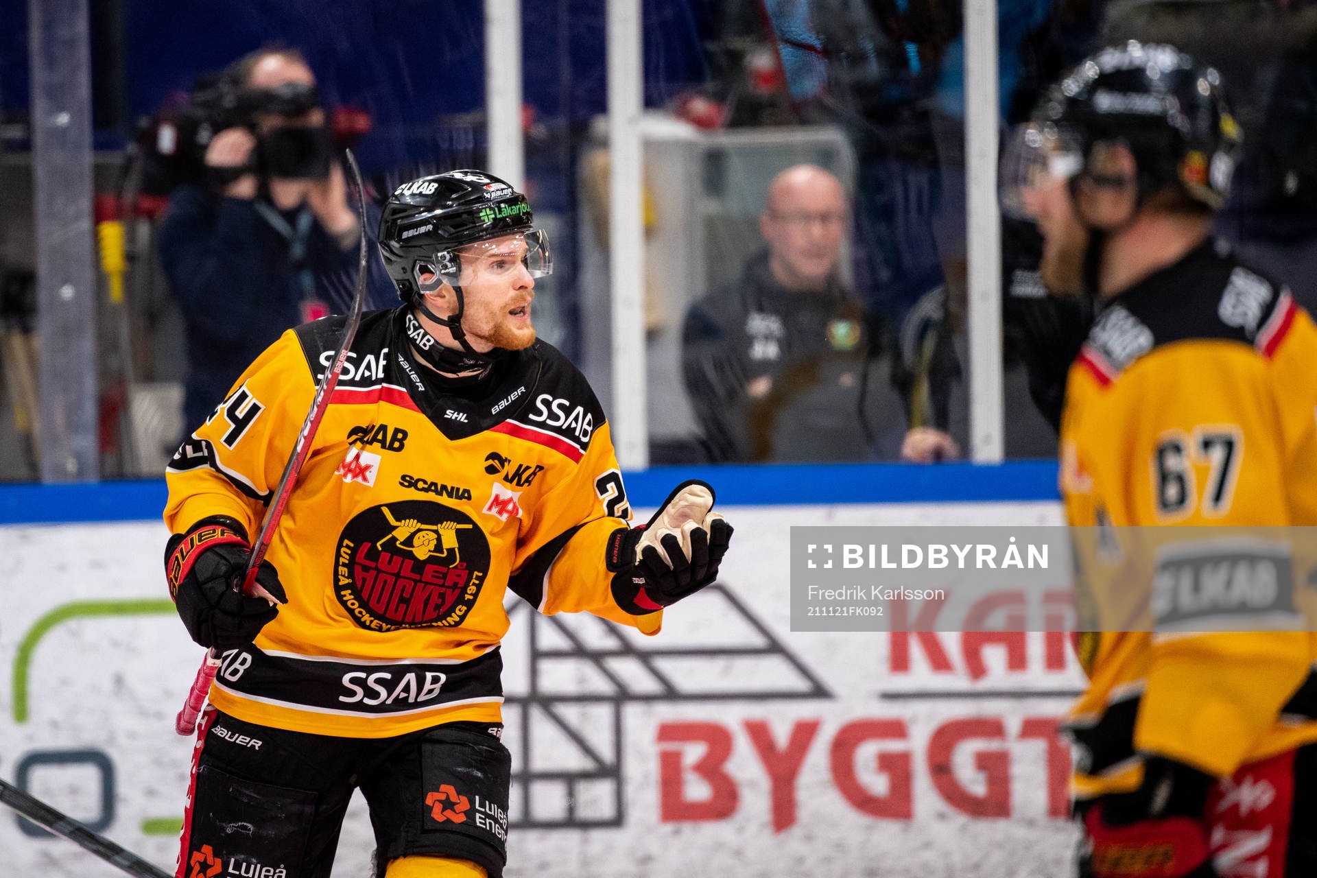 Luleås Brendan Shinnimin reagerar